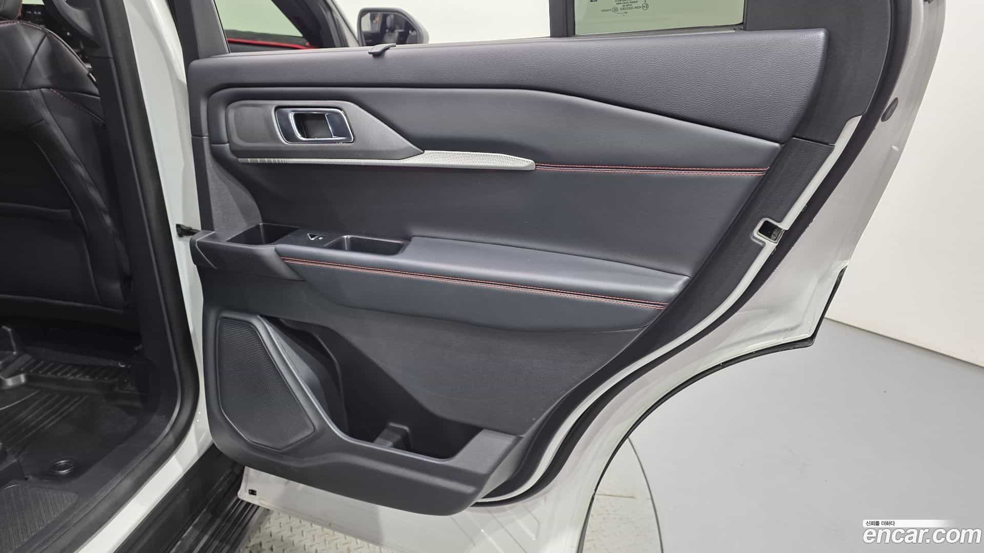 Explorer Ford 2025.2-INNER-035