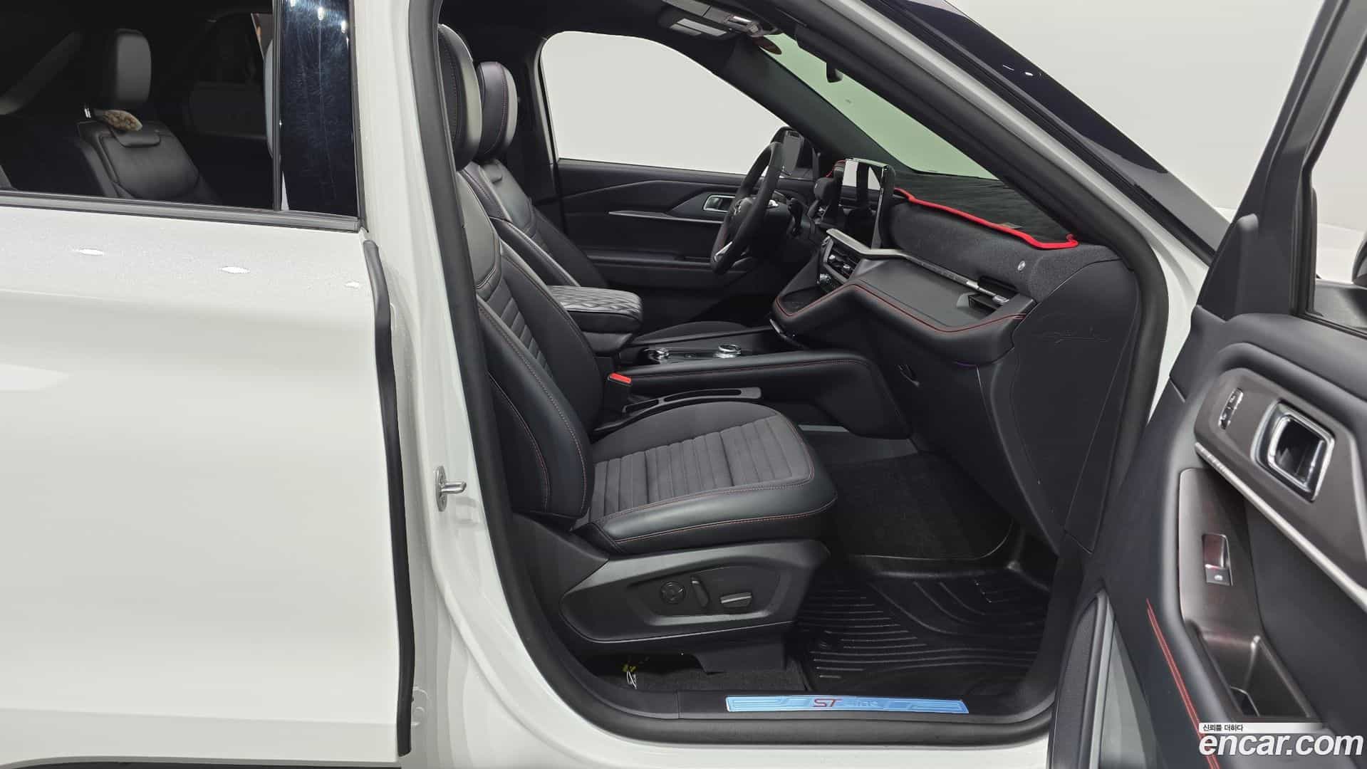 Explorer Ford 2025.2-INNER-036
