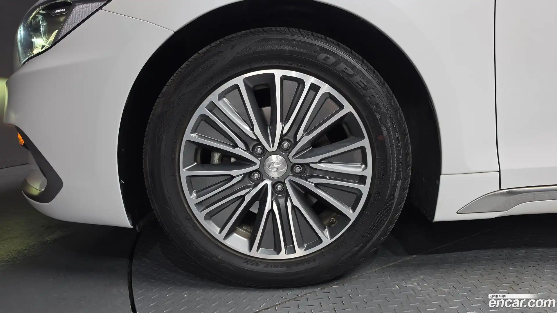 Grandeur Hyundai 2018.5-OUTER-005