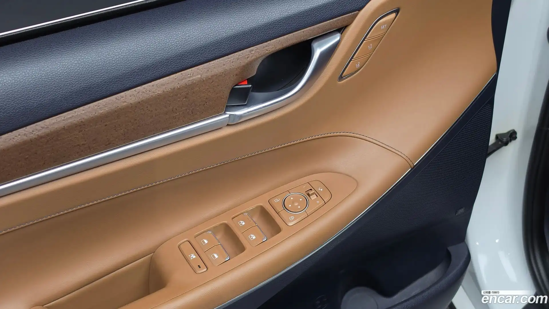 Grandeur Hyundai 2018.5-OPTION-023