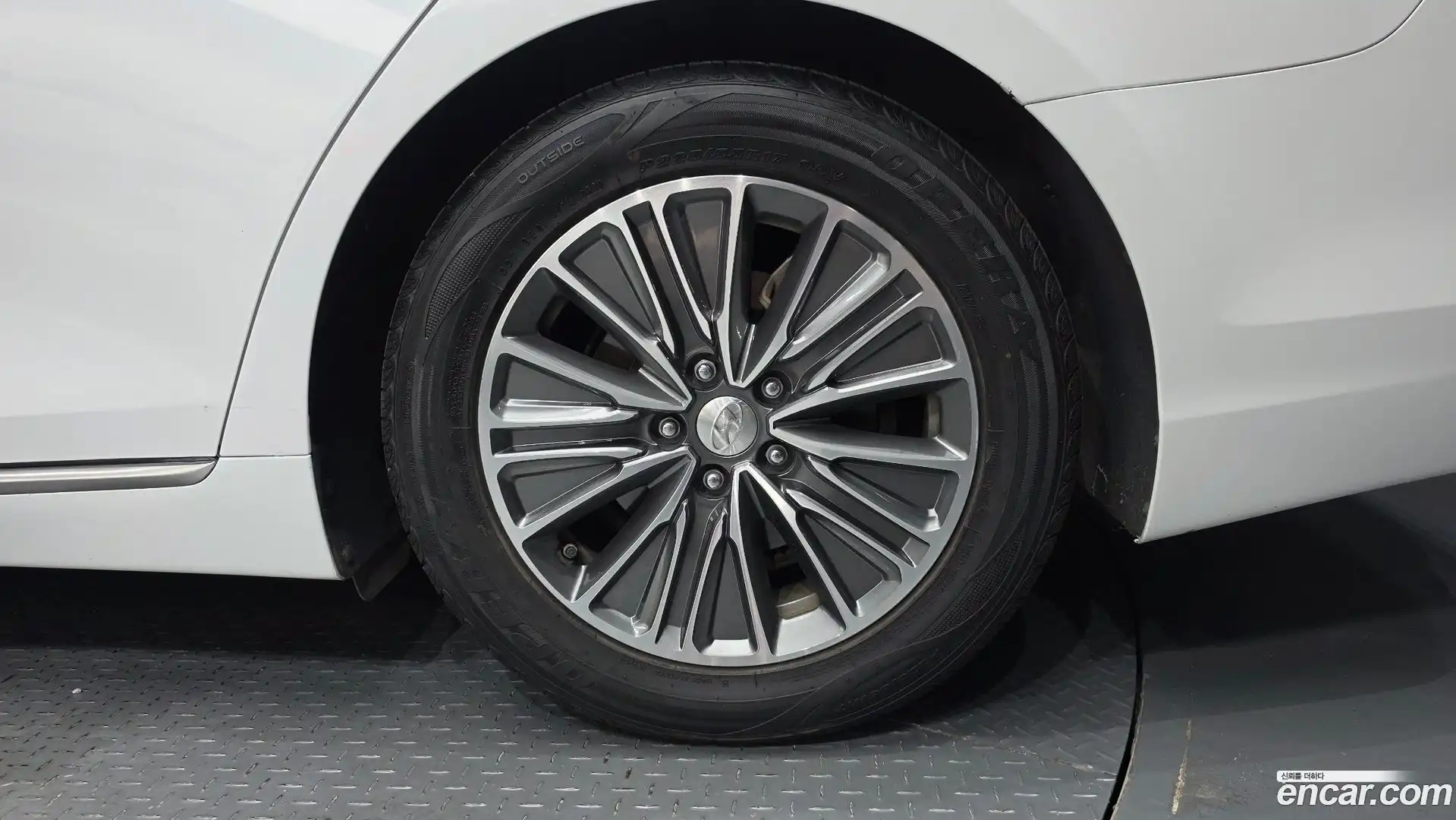Grandeur Hyundai 2018.5-OUTER-031
