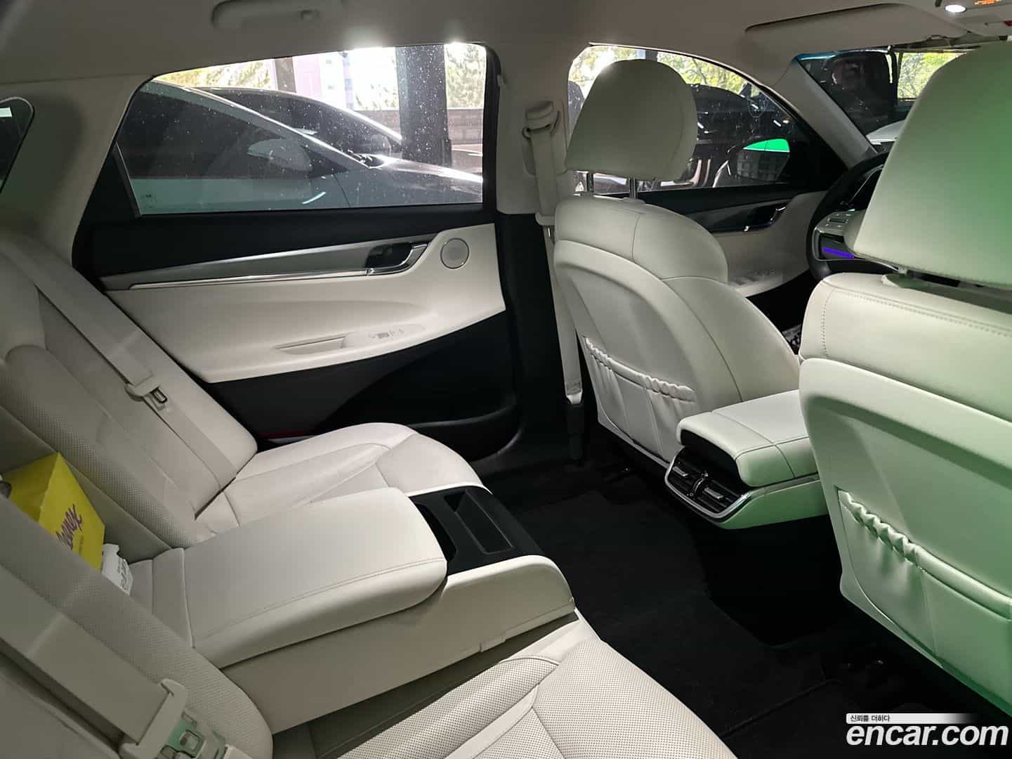 Grandeur Hyundai 2021.11-INNER-009
