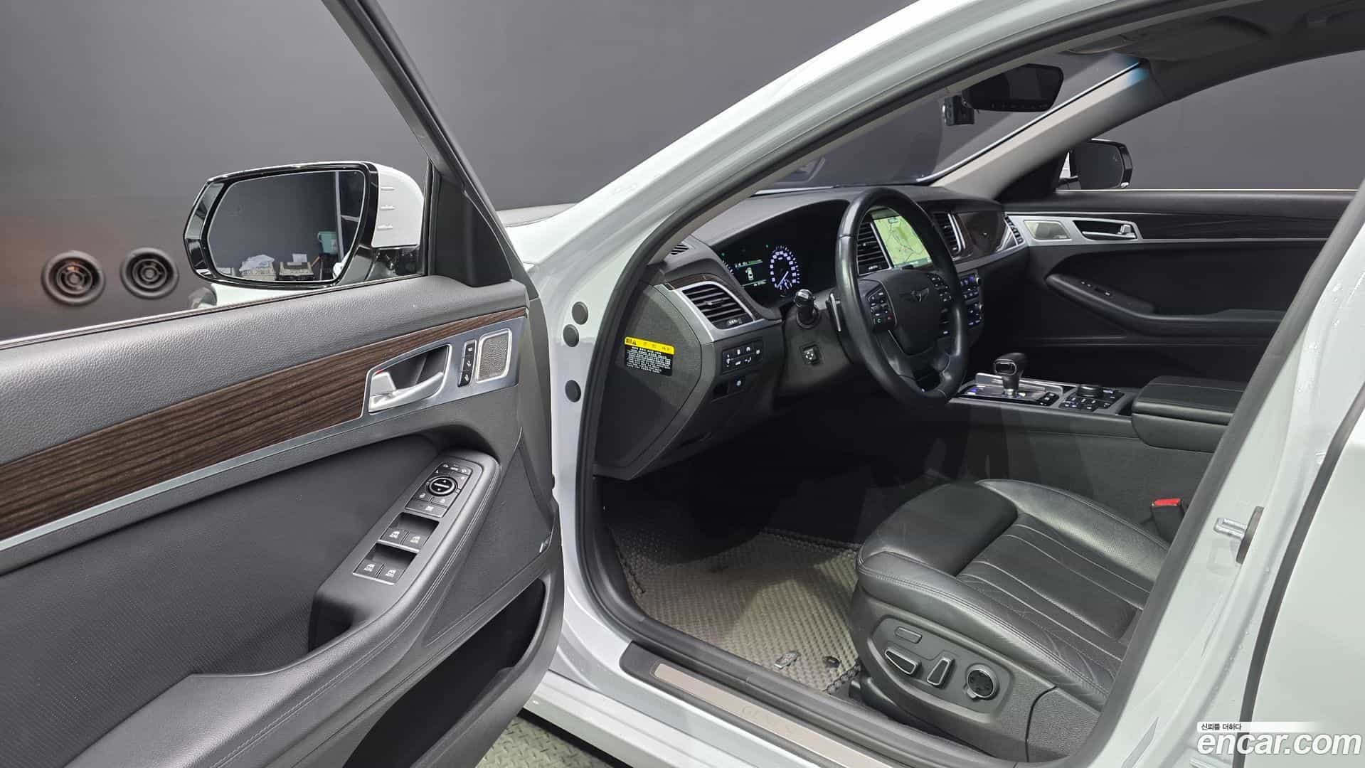G80 Genesis 2017.6-INNER-010