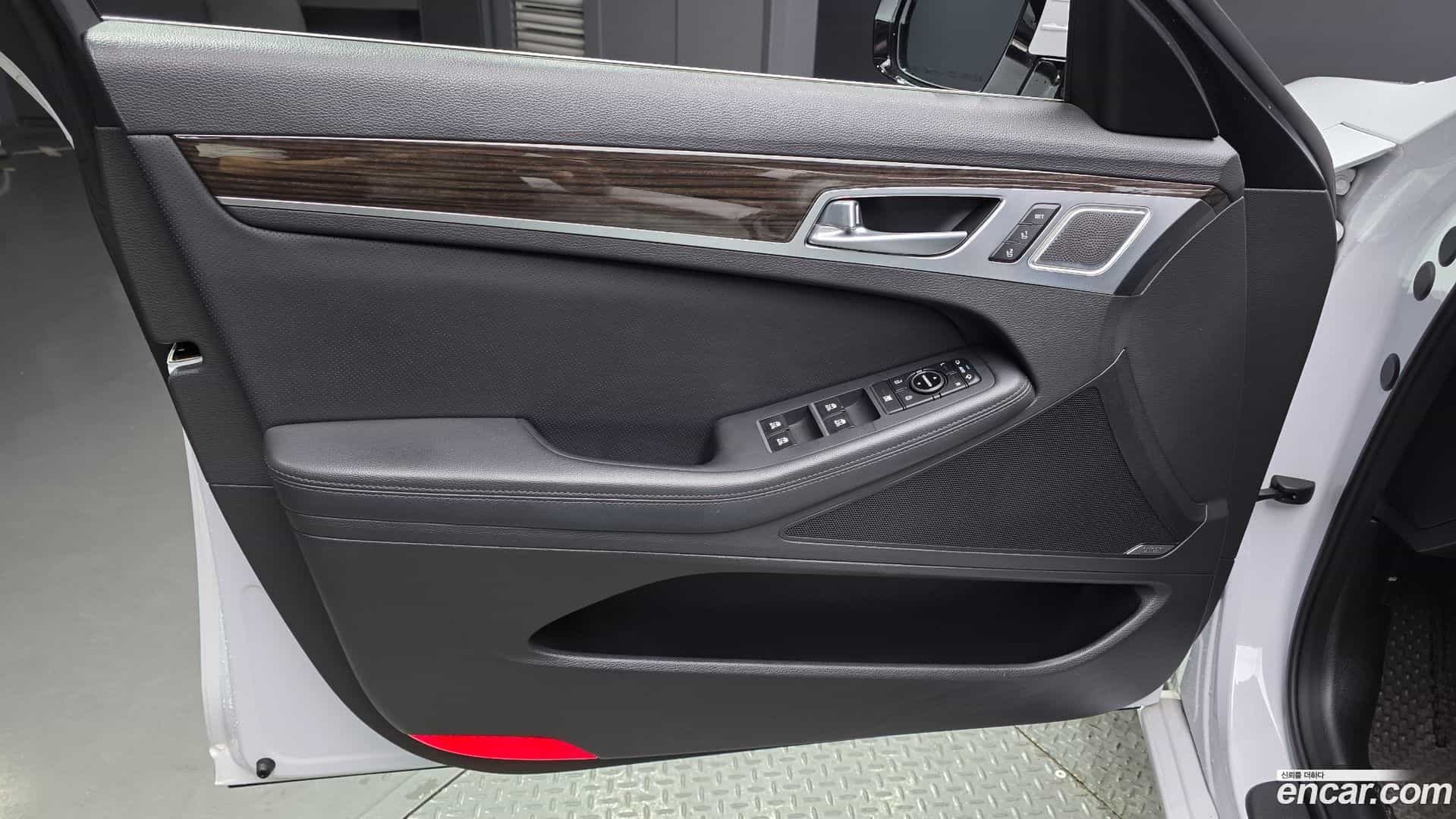 G80 Genesis 2017.6-INNER-034