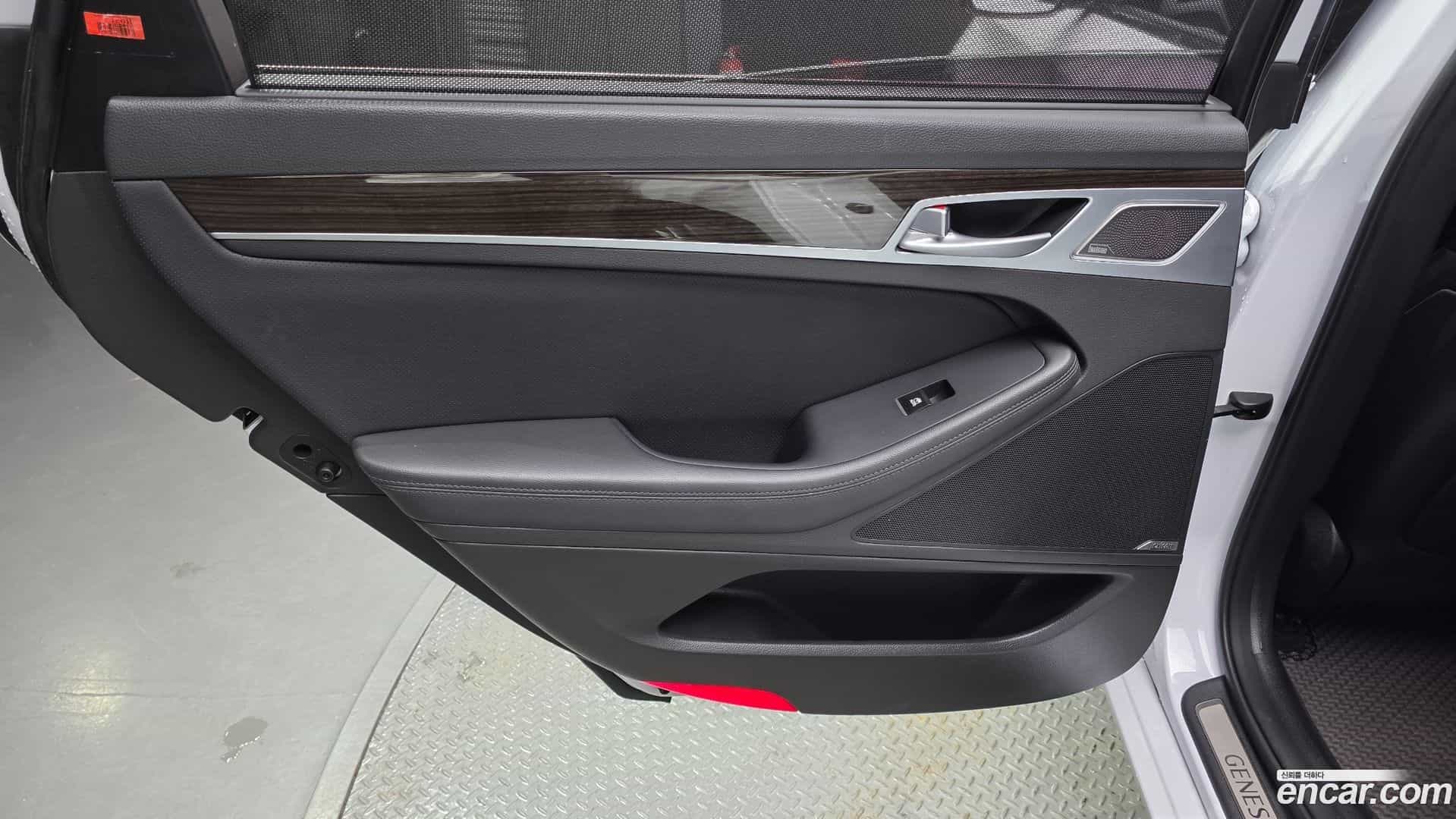 G80 Genesis 2017.6-INNER-035