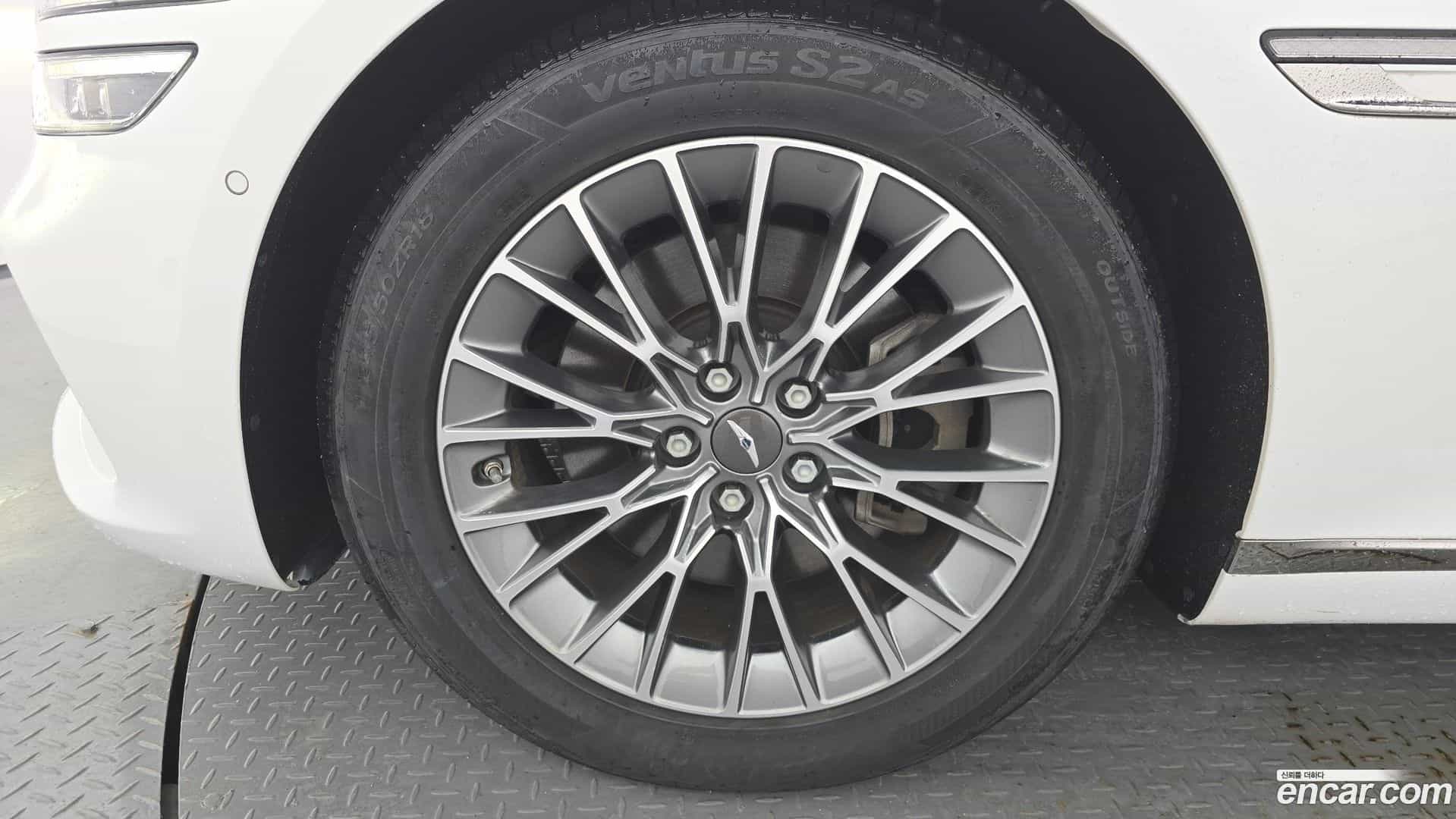 G80 Genesis 2022.0-OUTER-005