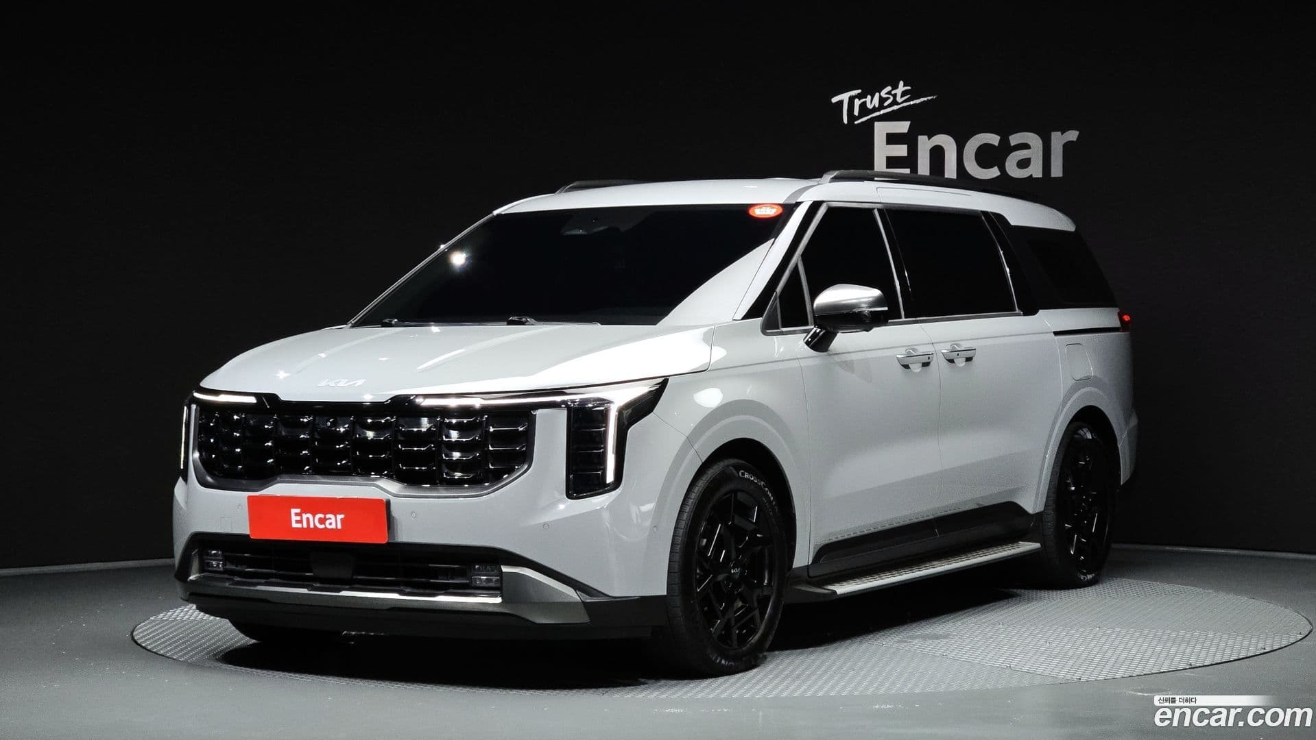 Main__Slider__Photo:Canival Kia 2024.5-0