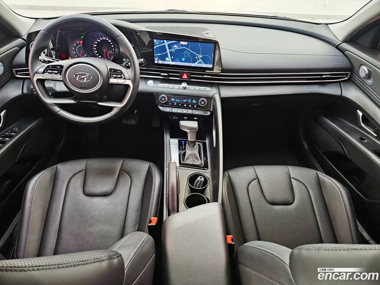 AVANTE Hyundai 2020.5-INNER-007