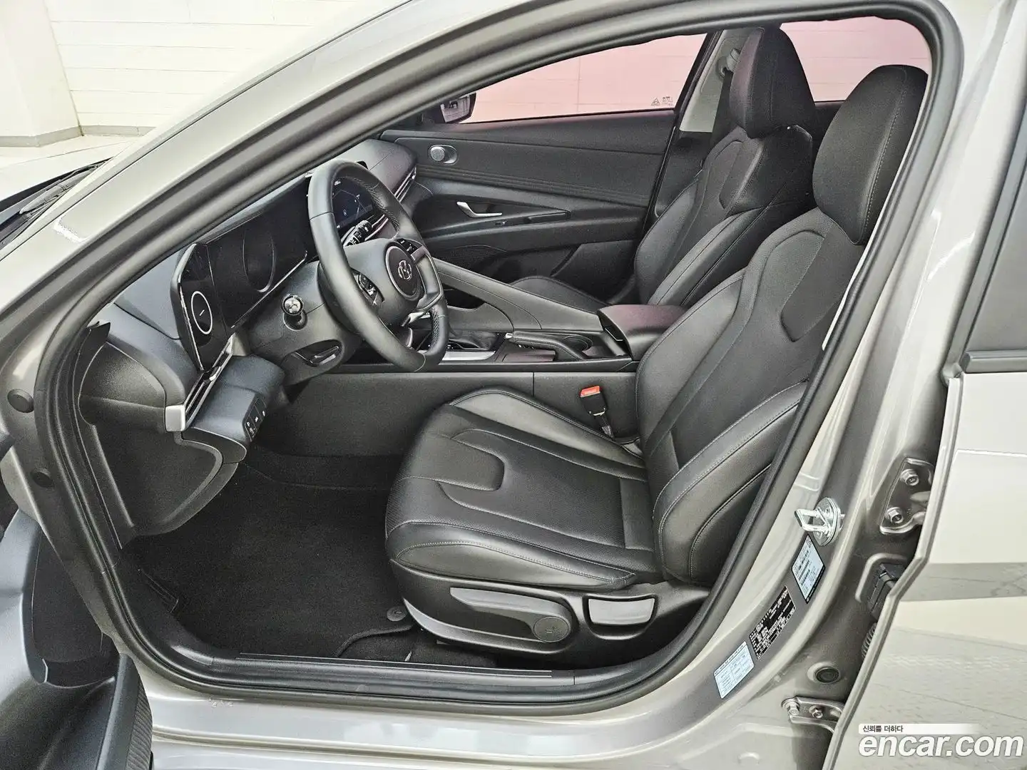 AVANTE Hyundai 2020.5-INNER-010