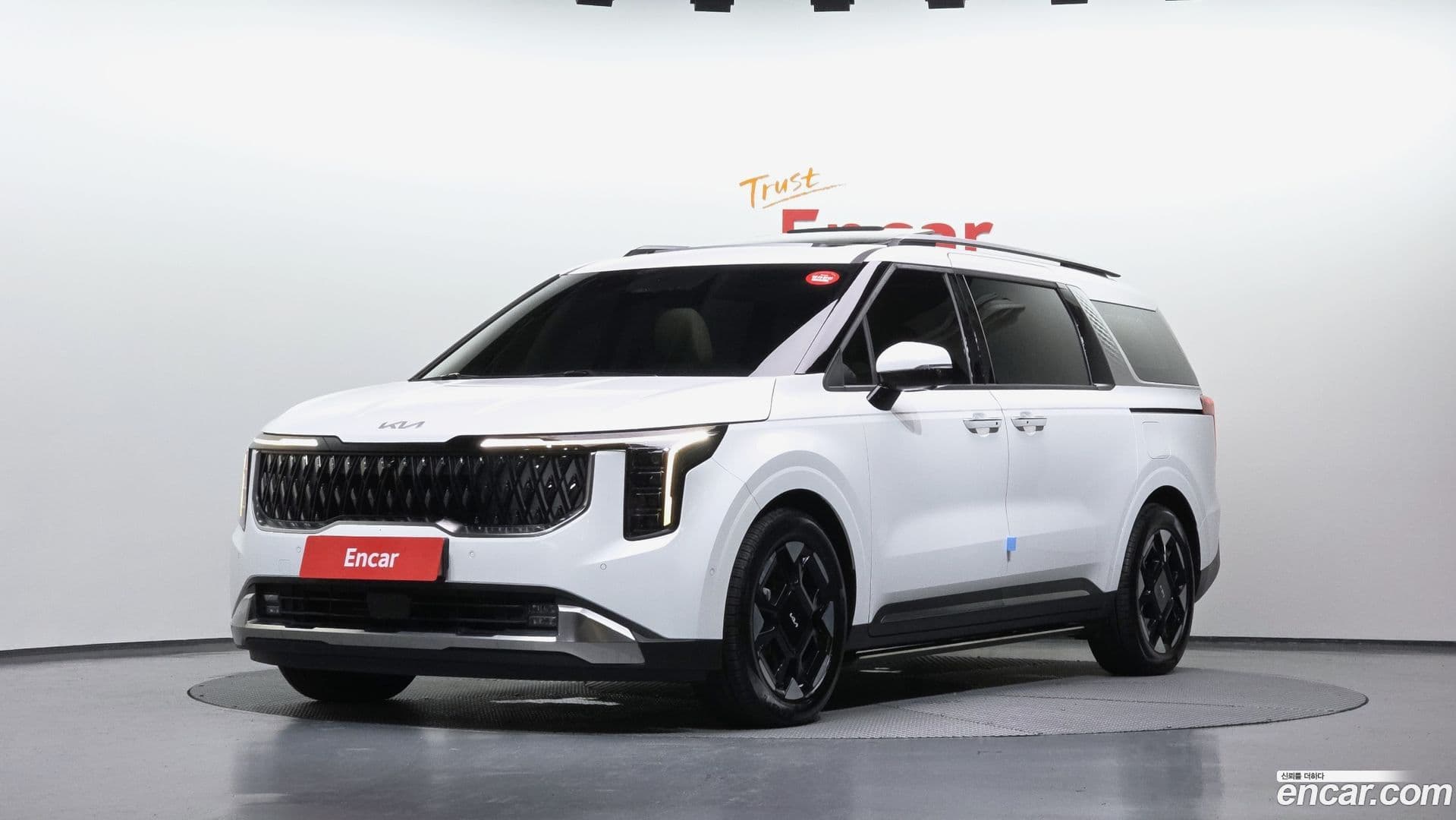 Main__Slider__Photo:Canival Kia 2024.2-0