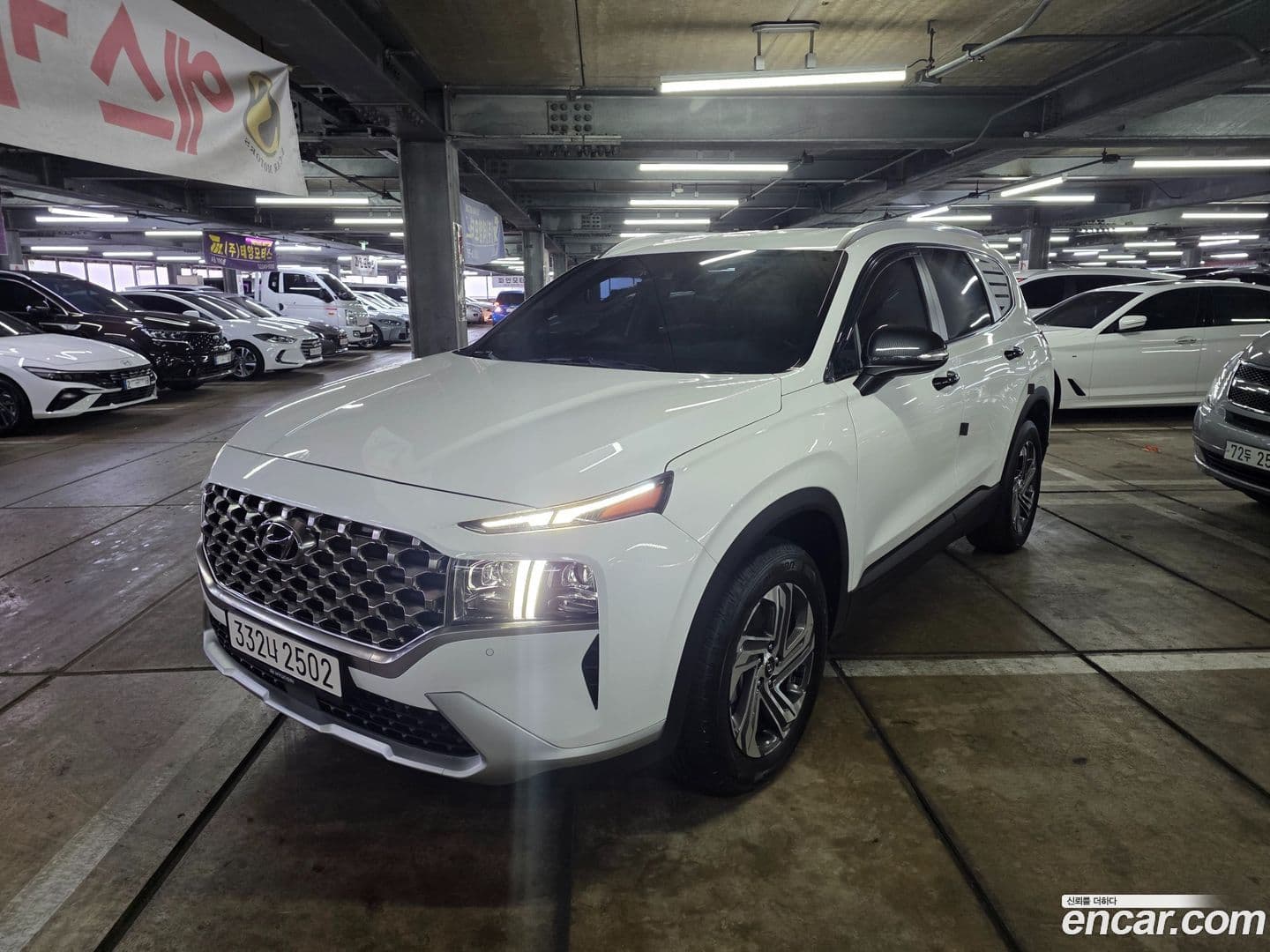 Main__Slider__Photo:Santafe Hyundai 2021.11-0