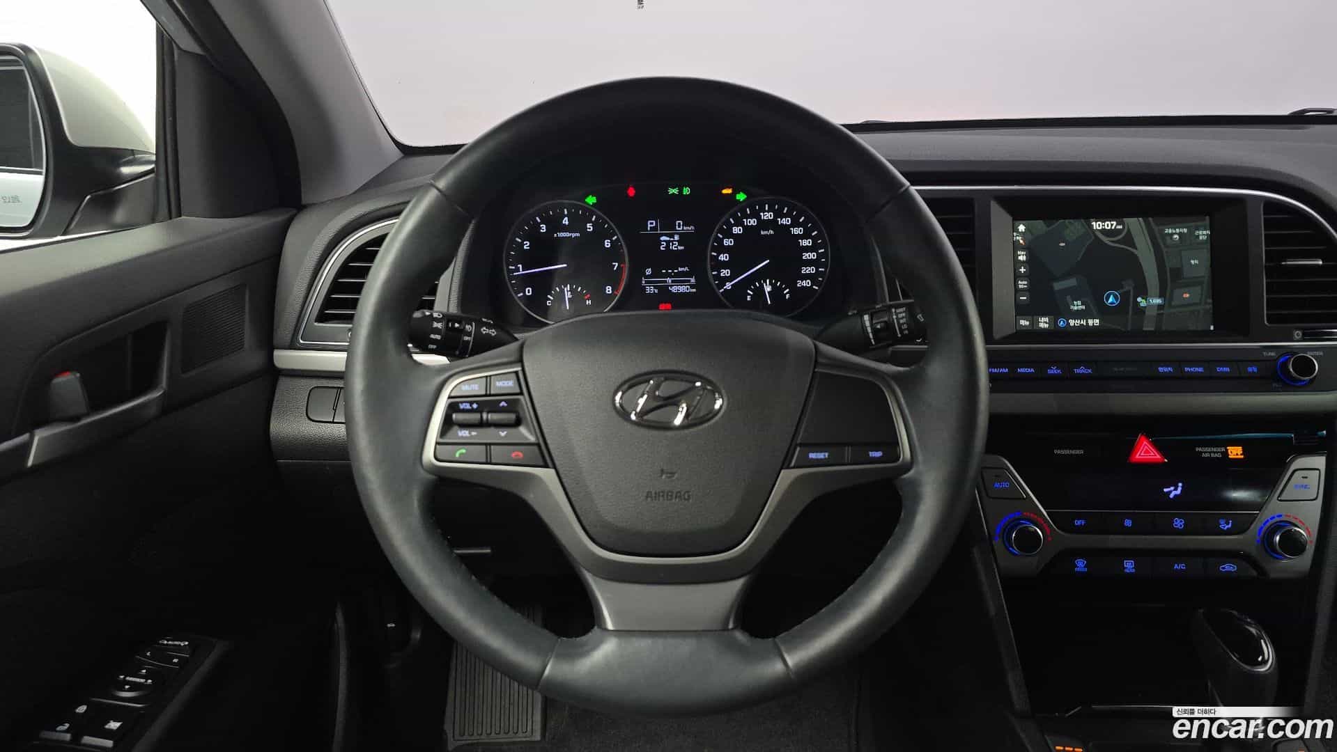 AVANTE Hyundai 2016.2-OPTION-017