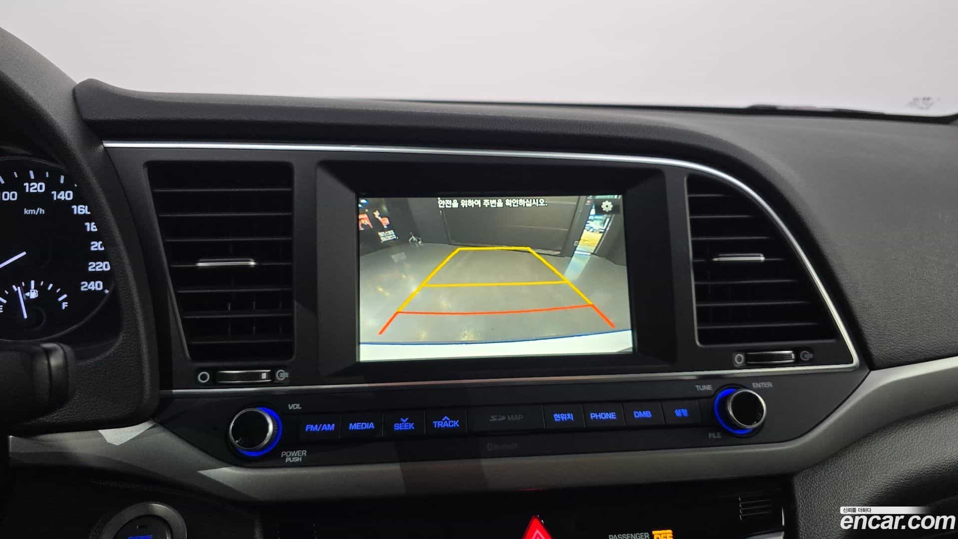 AVANTE Hyundai 2016.2-OPTION-018