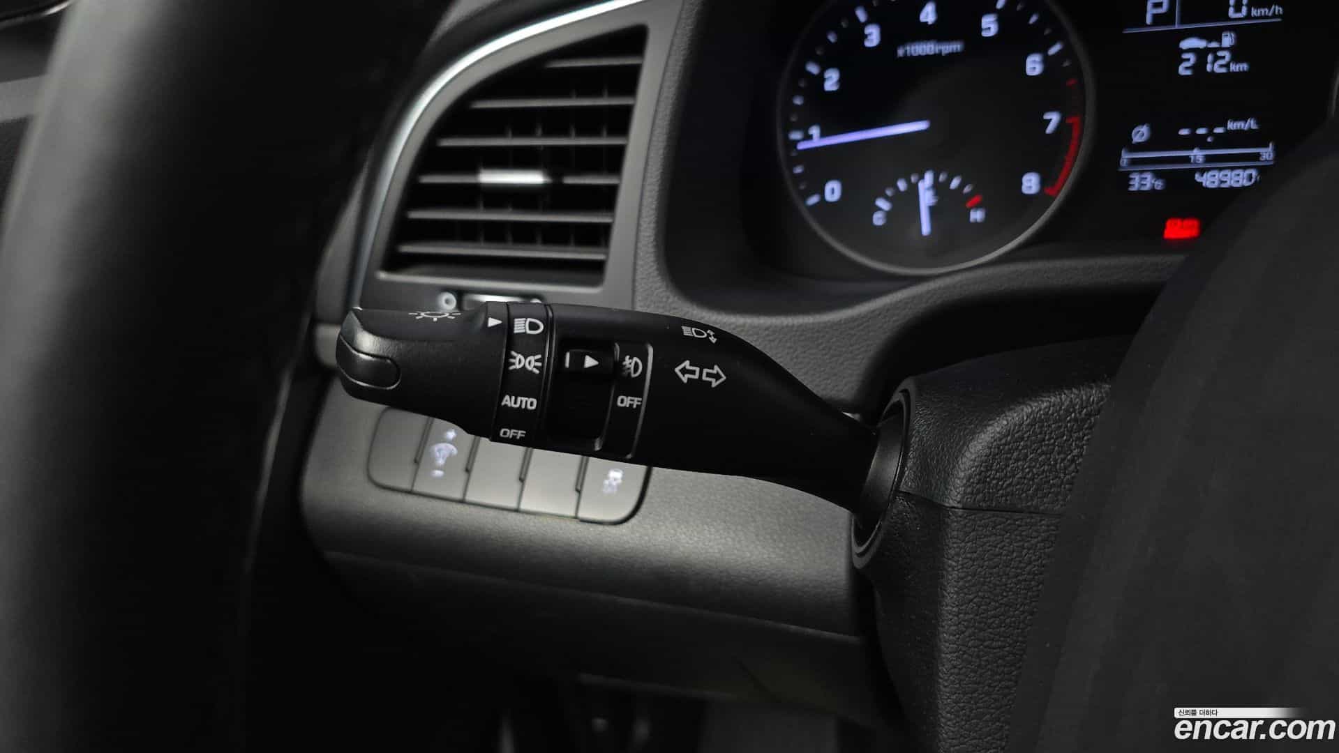 AVANTE Hyundai 2016.2-OPTION-022