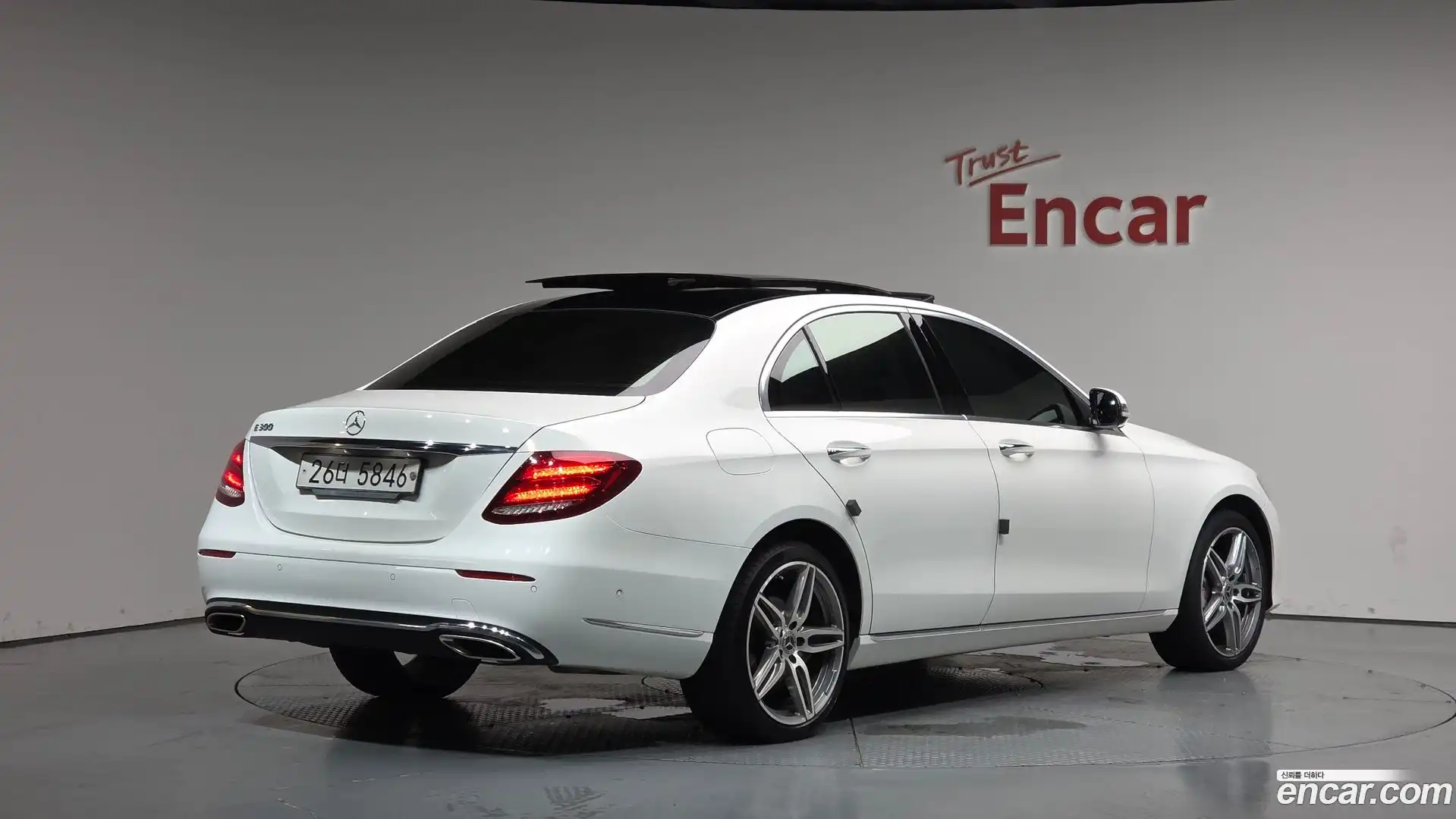 E-Class Mercedes-Benz 2019.5-OUTER-002