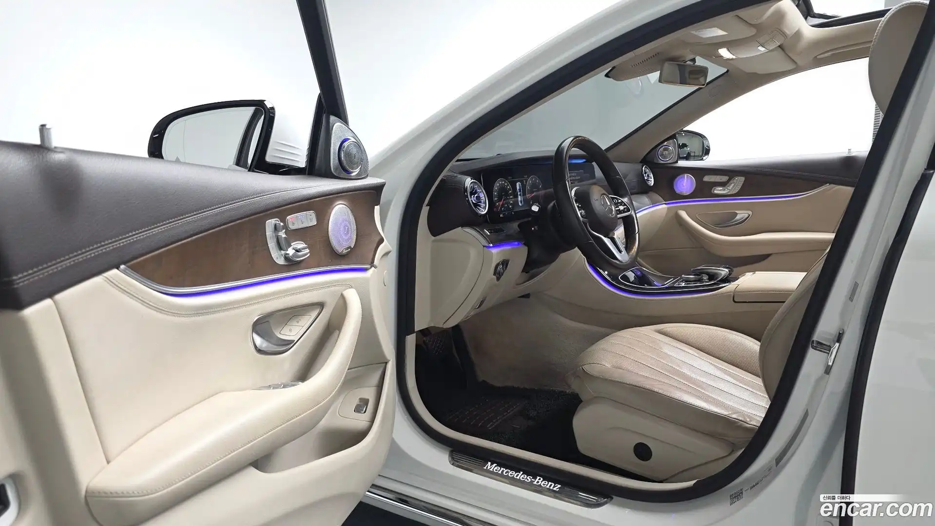 E-Class Mercedes-Benz 2019.5-INNER-010