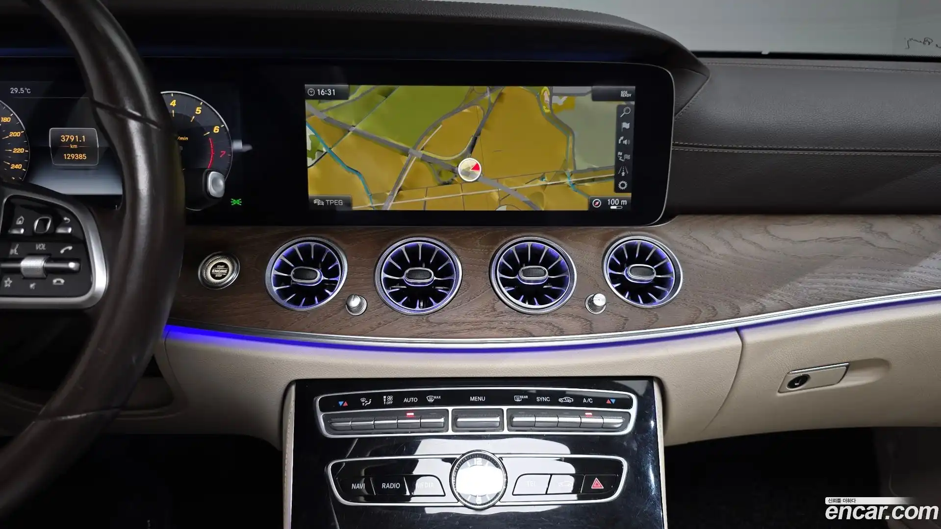 E-Class Mercedes-Benz 2019.5-OPTION-017