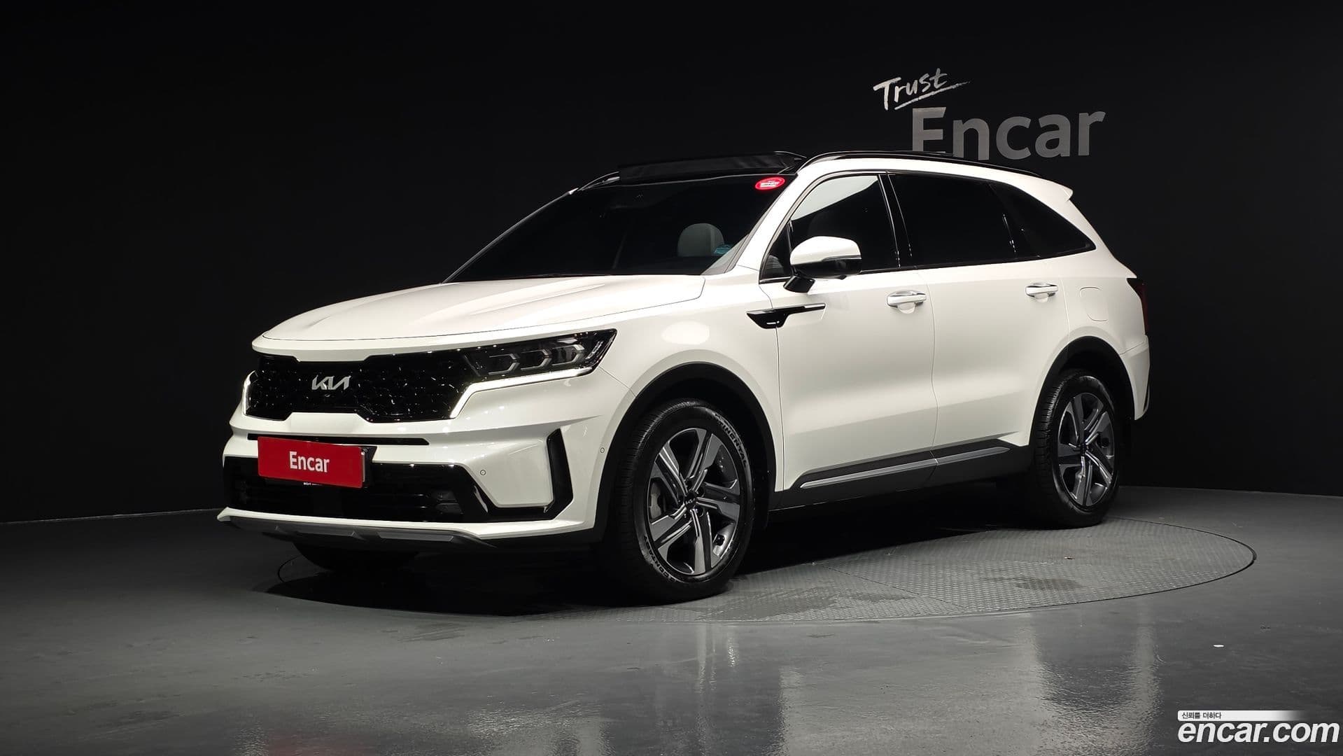 Main__Slider__Photo:Sorento Kia 2023.6-0