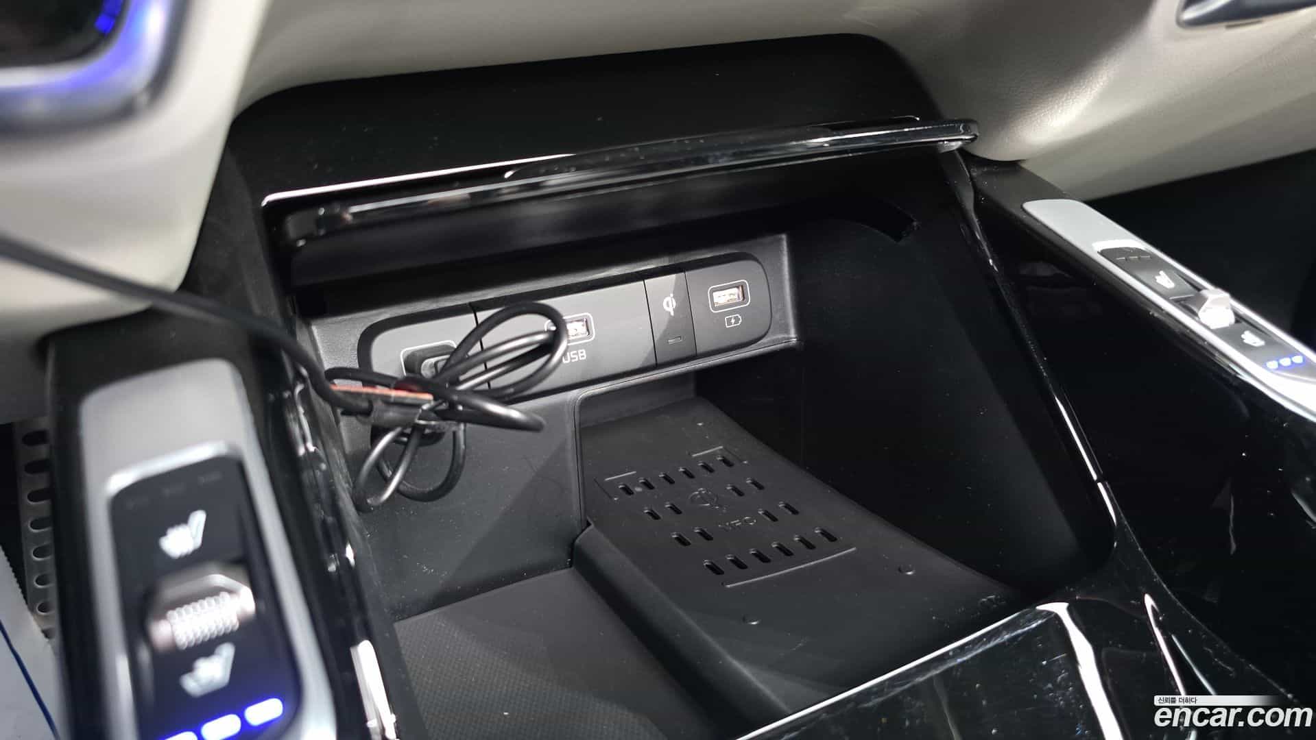 Sorento Kia 2023.6-INNER-036