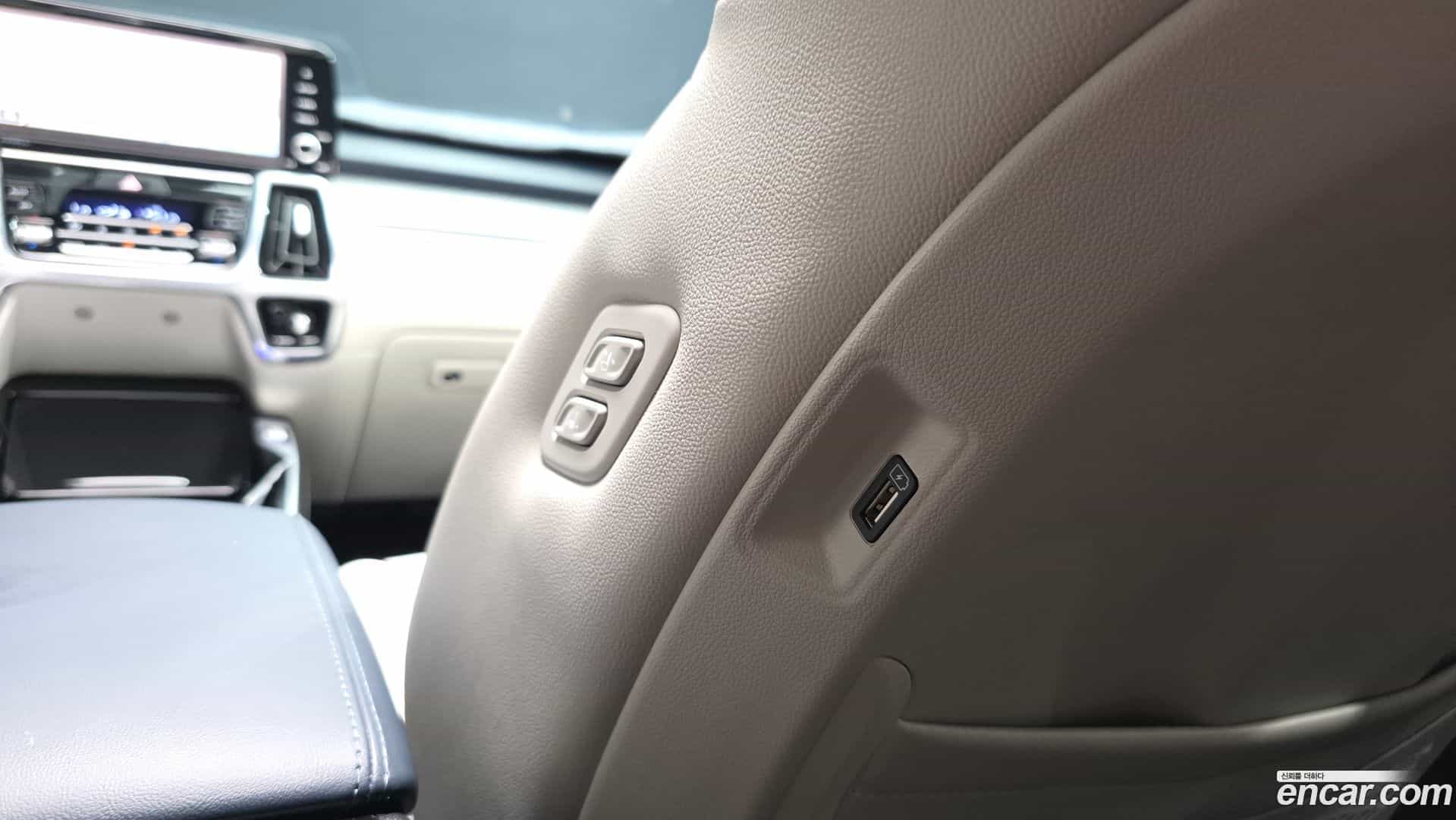 Sorento Kia 2023.6-OPTION-049