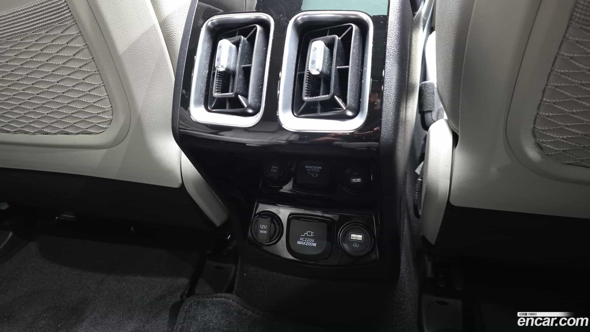 Sorento Kia 2023.6-OPTION-050