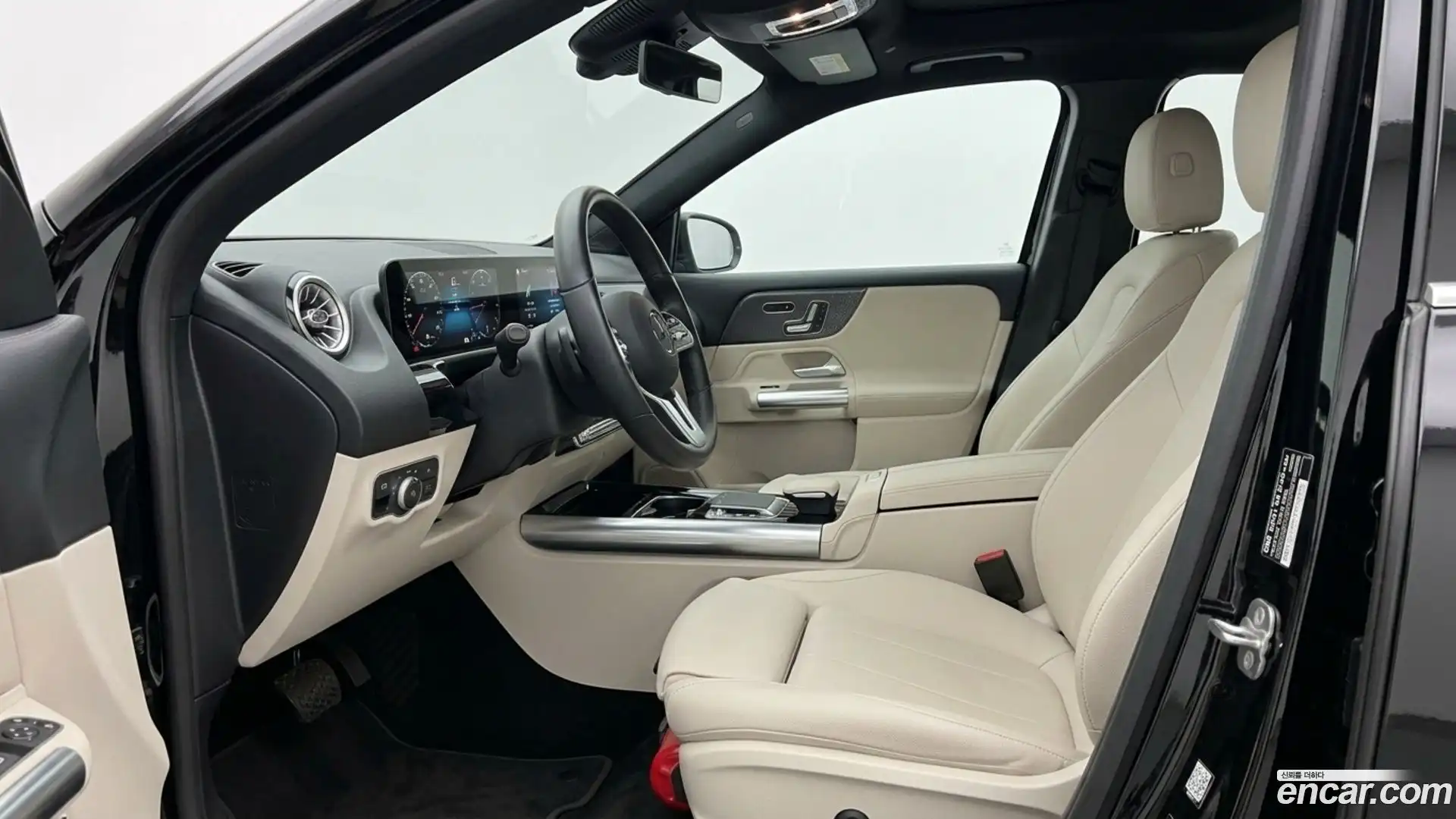 EQA Mercedes-Benz 2025.7-INNER-010