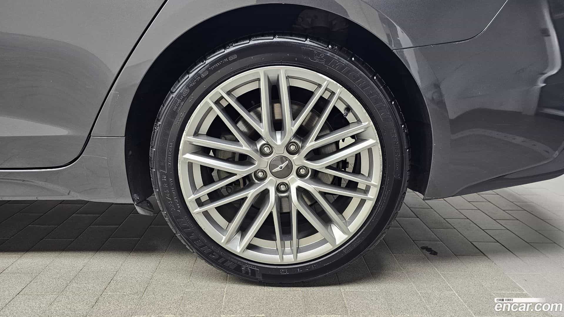 G70 Genesis 2018.10-OUTER-031