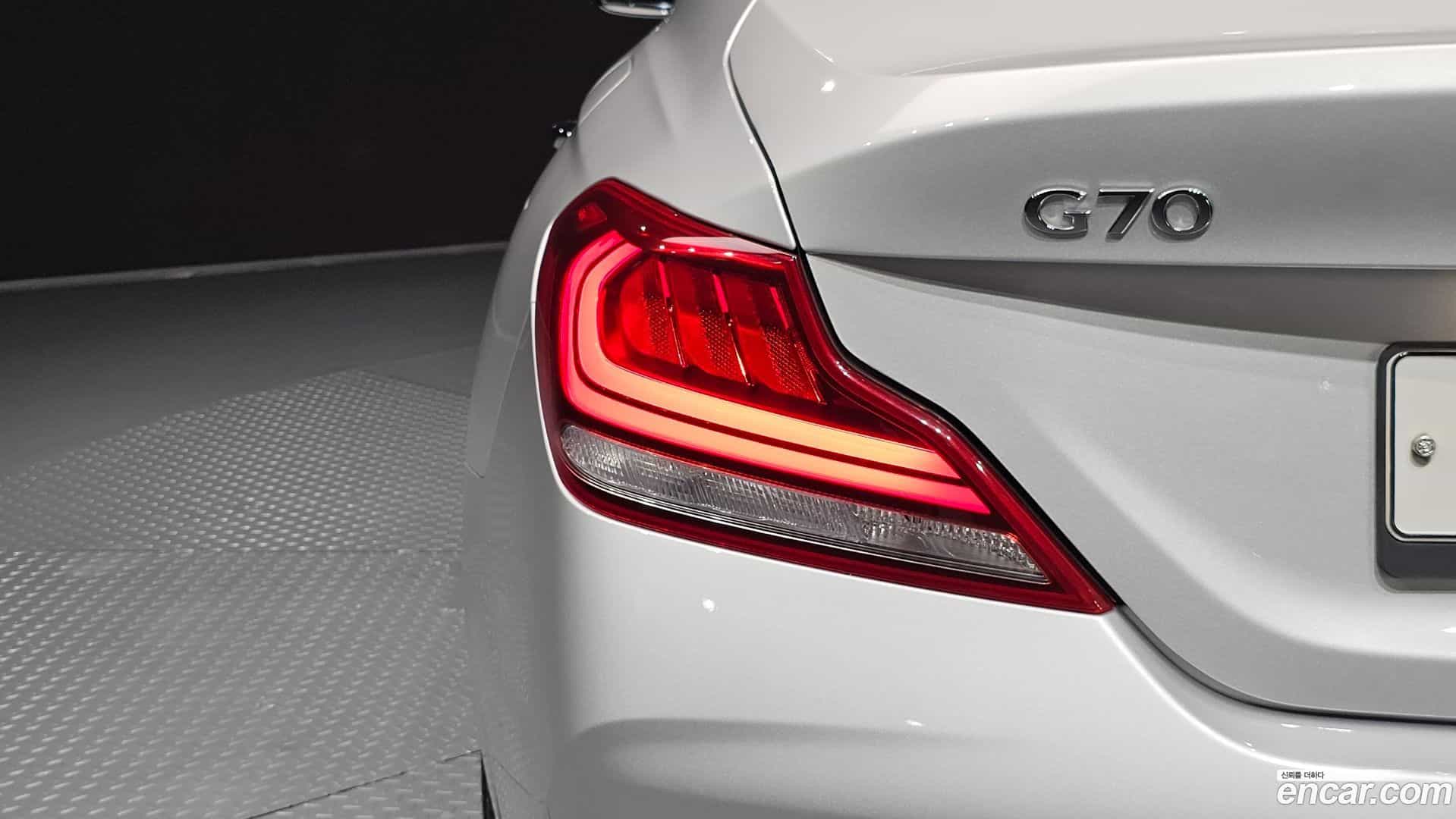 G70 Genesis 2018.7-OUTER-033