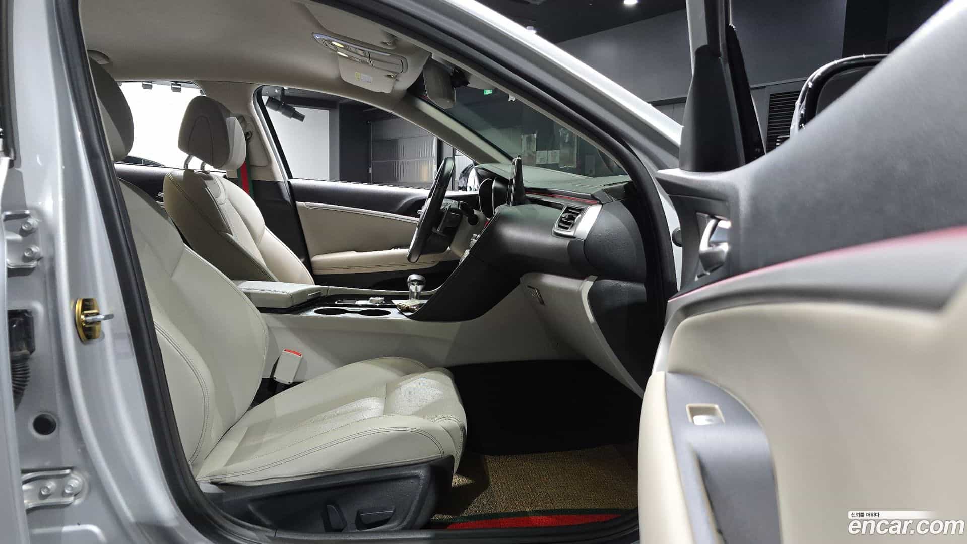 G70 Genesis 2018.7-INNER-036