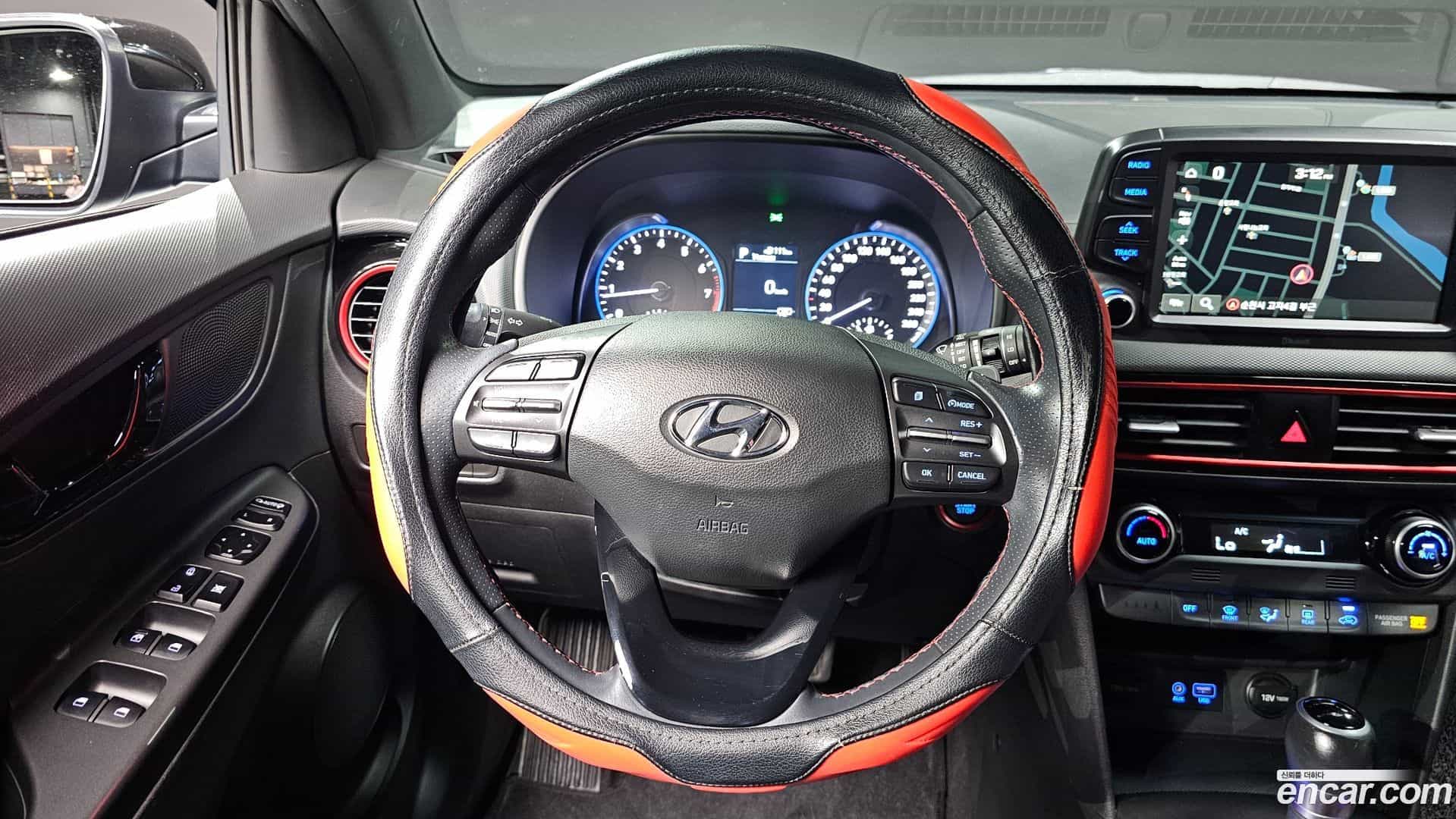 Kona Hyundai 2017.8-OPTION-016