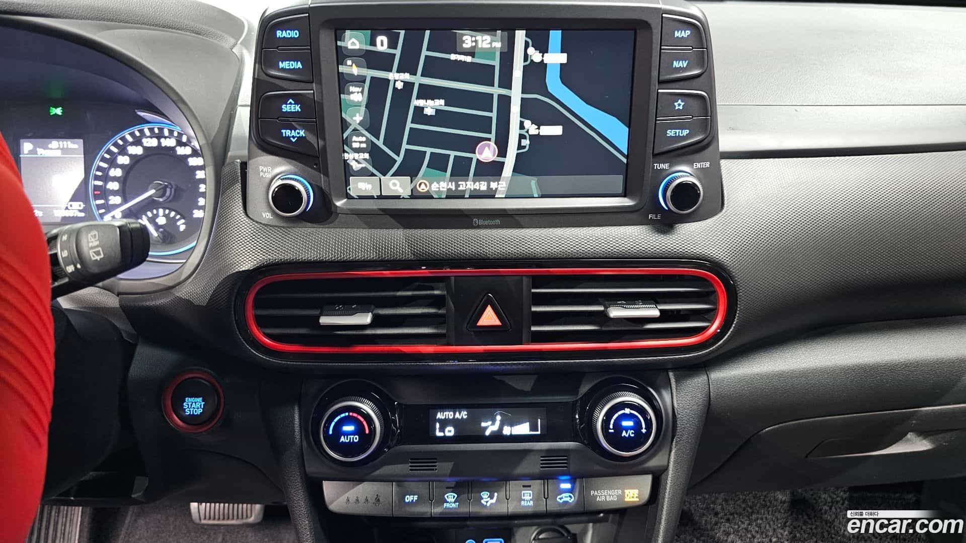 Kona Hyundai 2017.8-OPTION-019