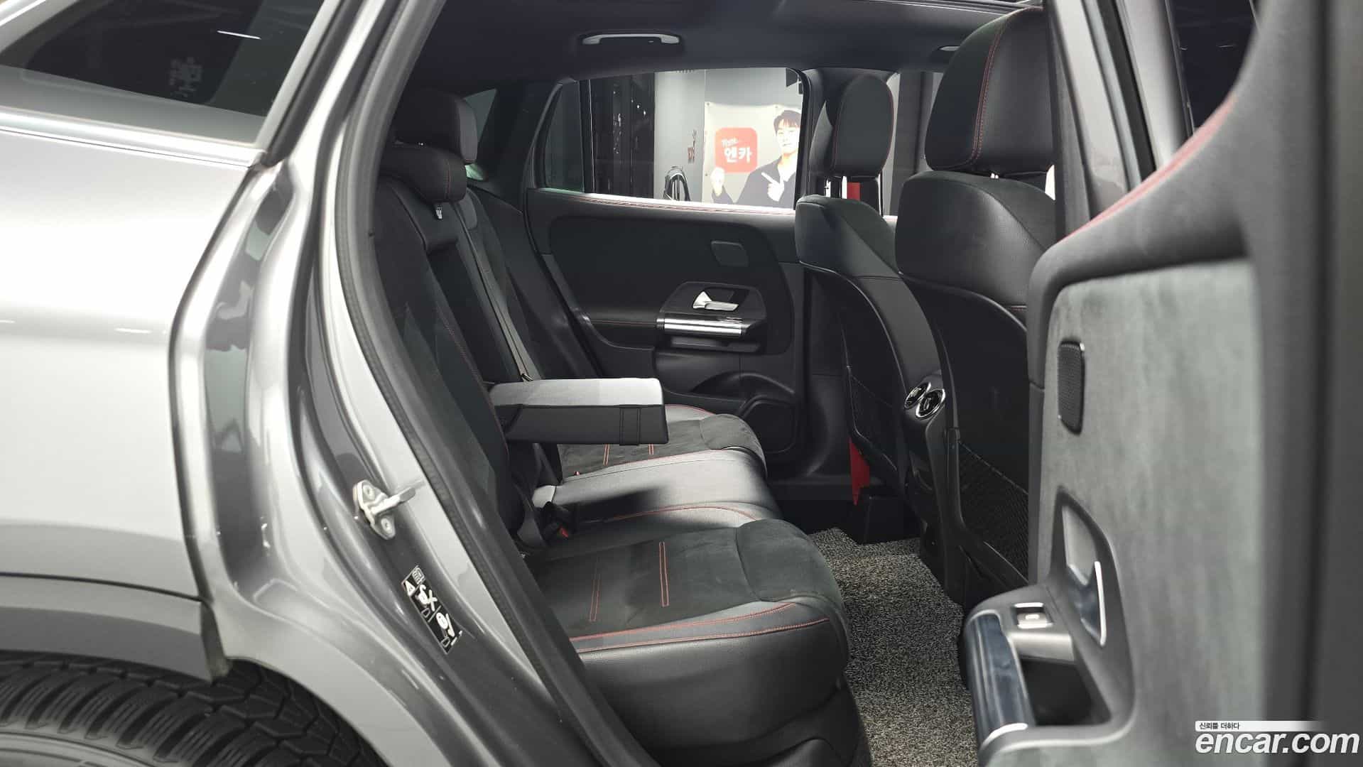 GLA-Class Mercedes-Benz 2022.7-OPTION-016