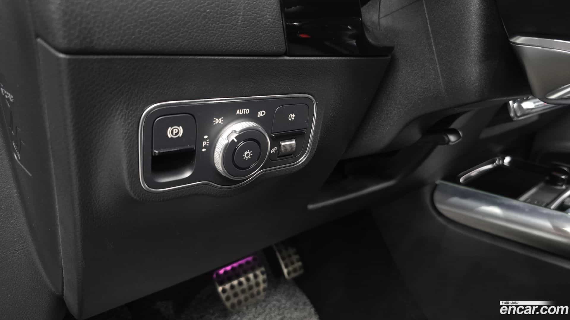 GLA-Class Mercedes-Benz 2022.7-OPTION-043