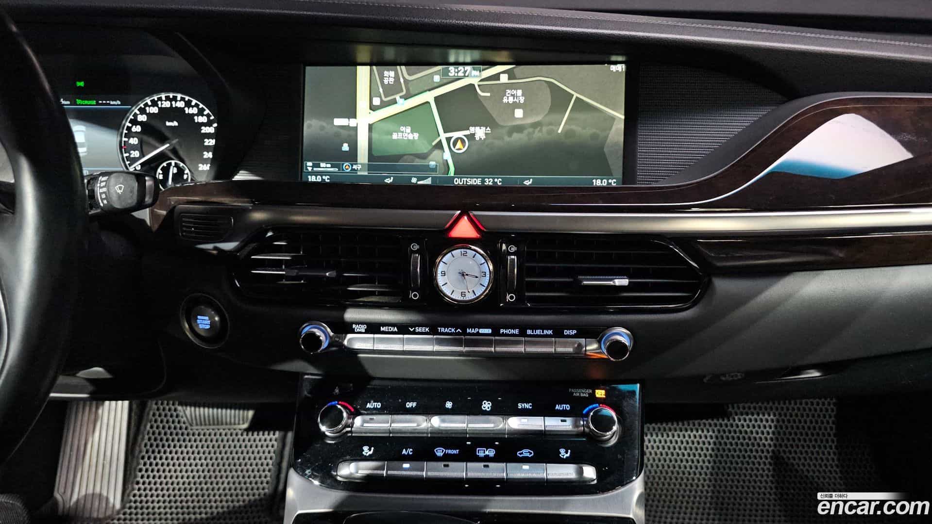 EQ900 Genesis 2016.5-OPTION-016