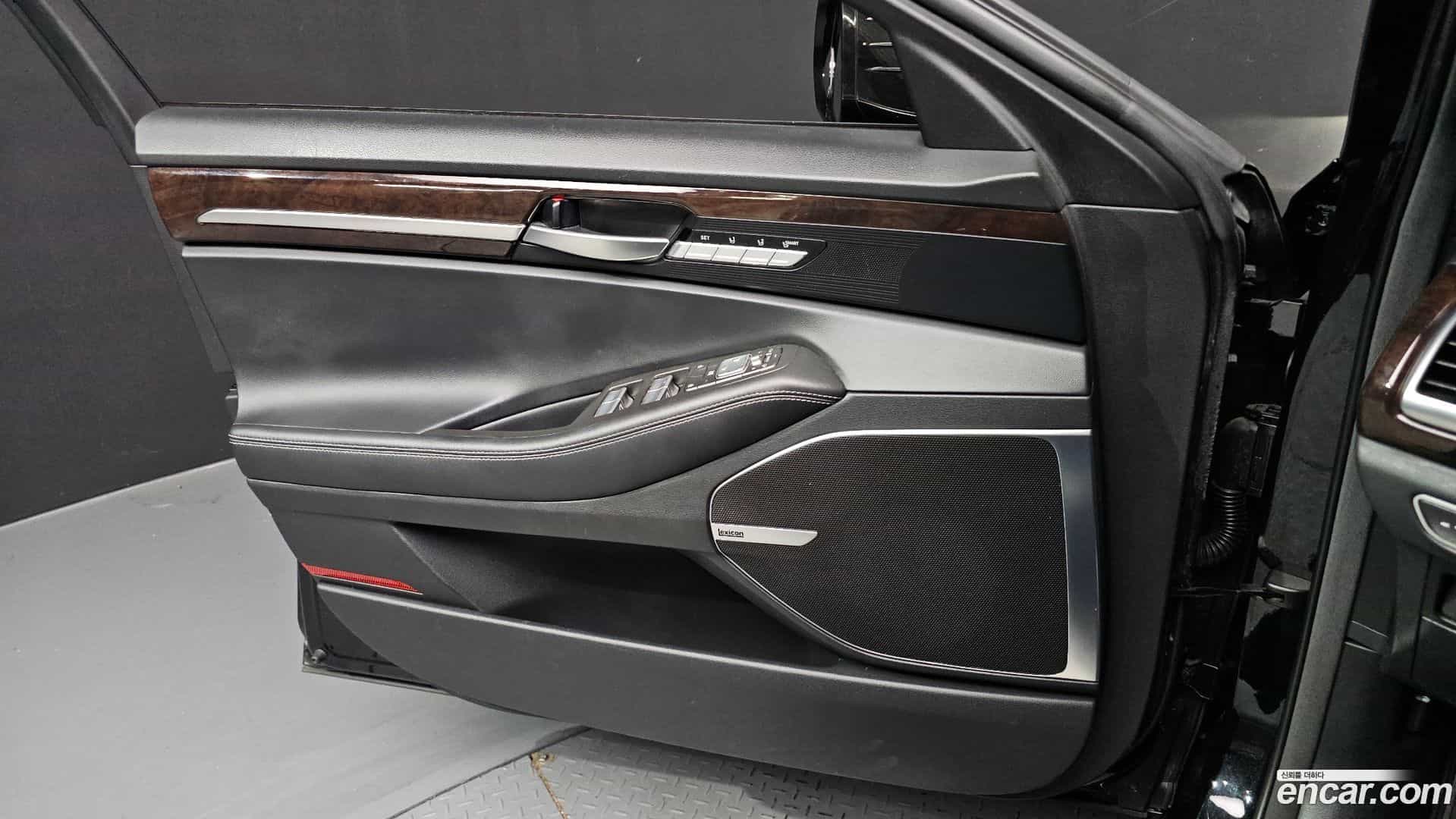 EQ900 Genesis 2016.5-OPTION-042