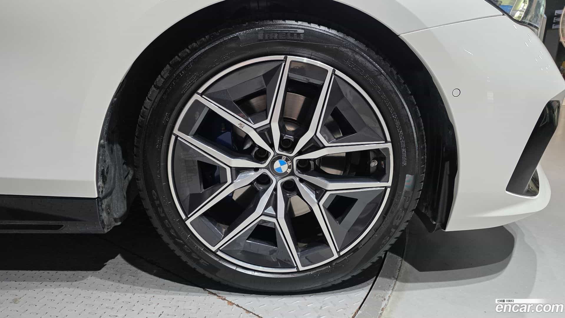 5-Series BMW 2024.9-OUTER-031