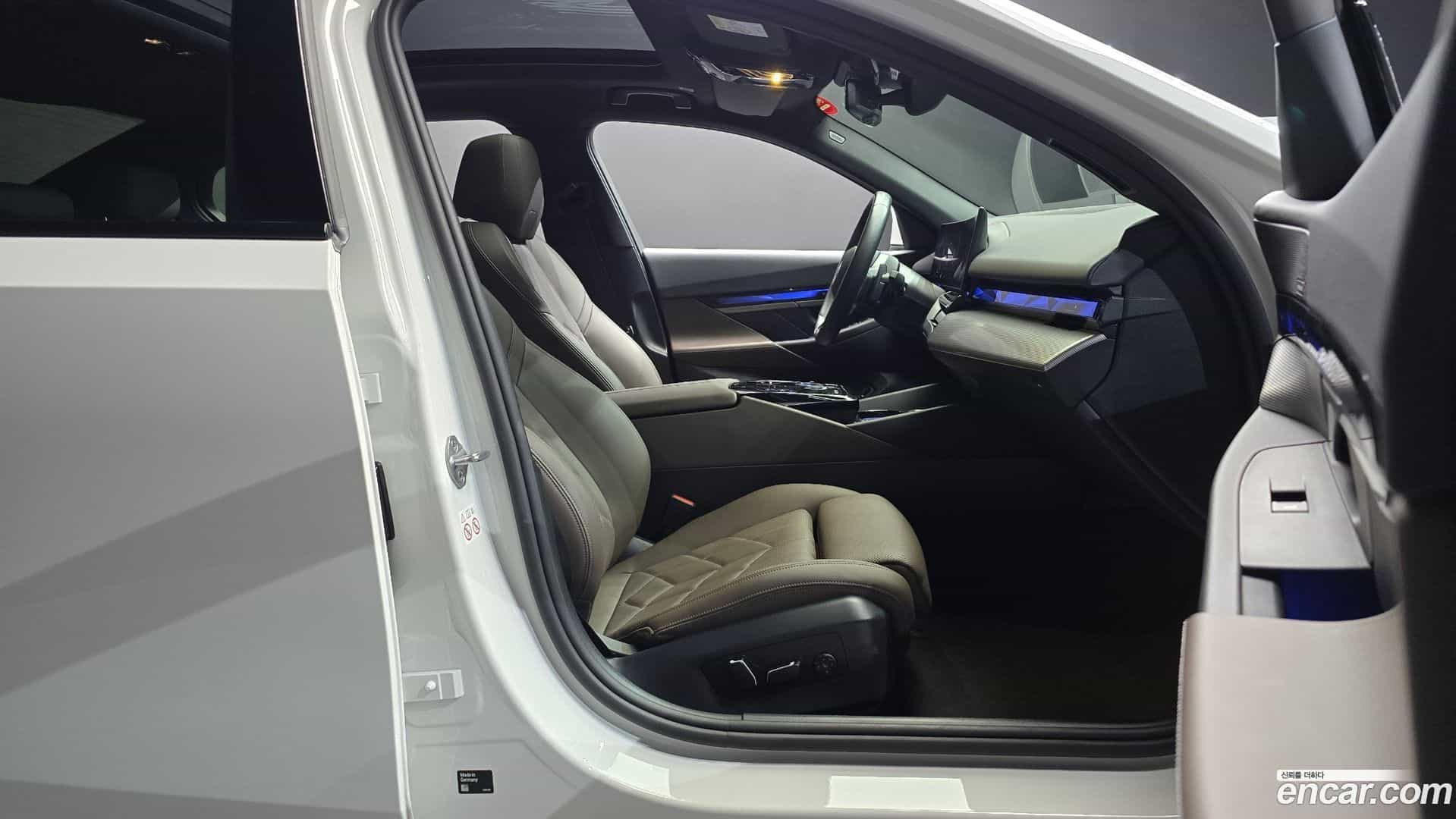 5-Series BMW 2024.9-INNER-036