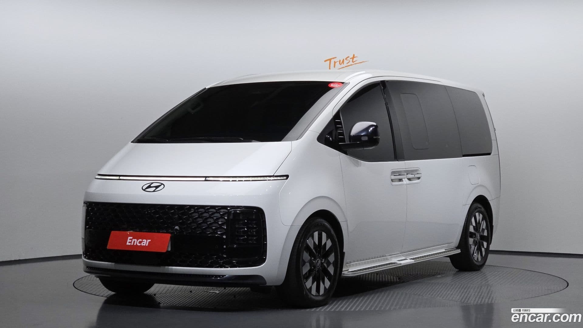 Main__Slider__Photo:Staria Hyundai 2025.2-0