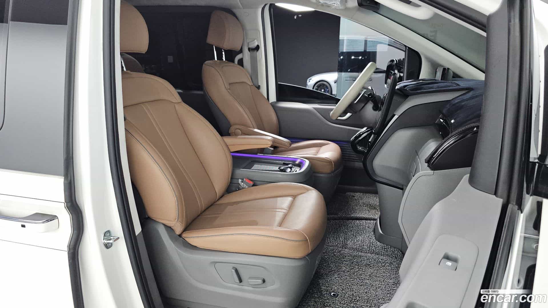 Staria Hyundai 2025.2-OPTION-016