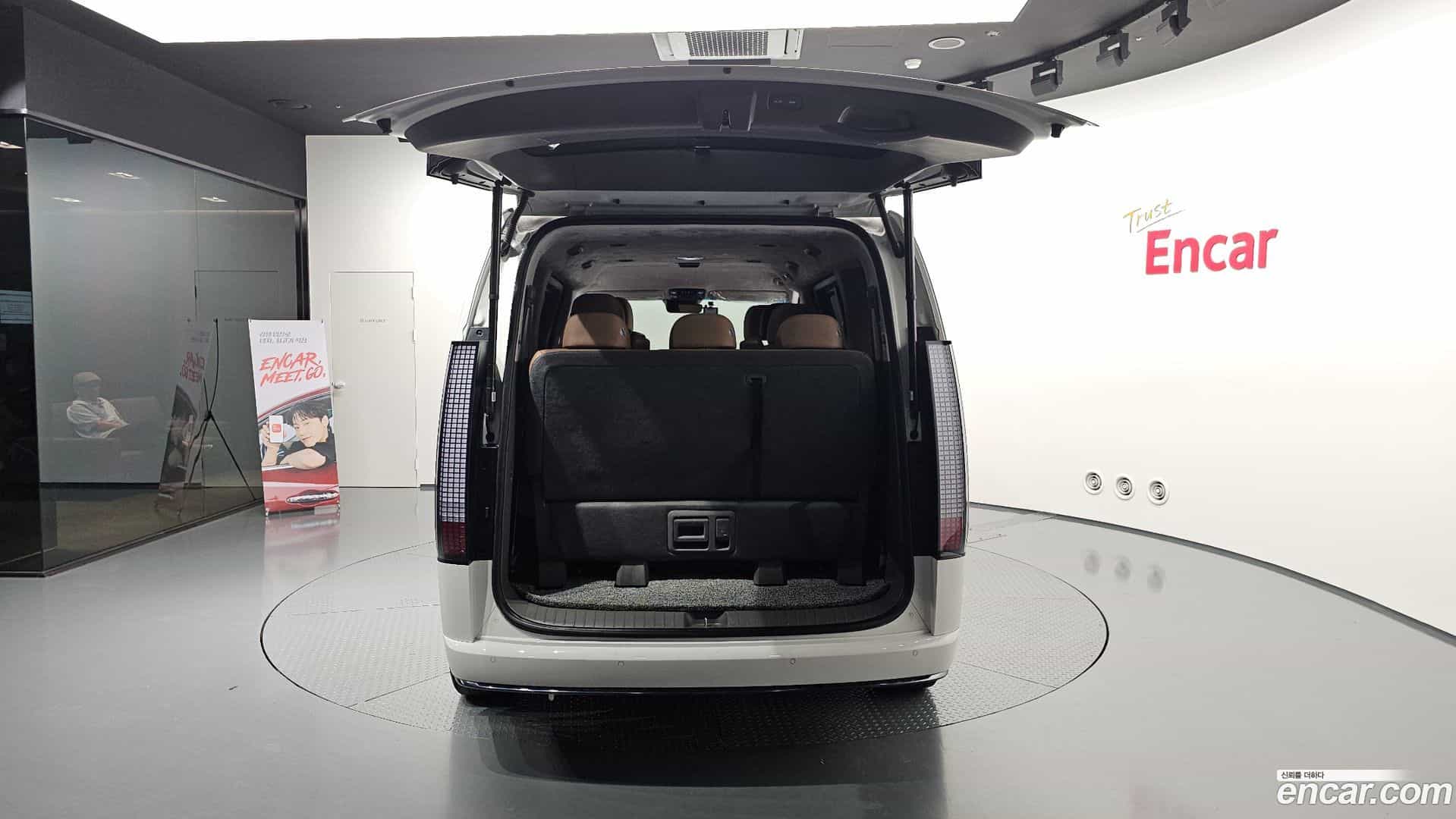 Staria Hyundai 2025.2-OPTION-024