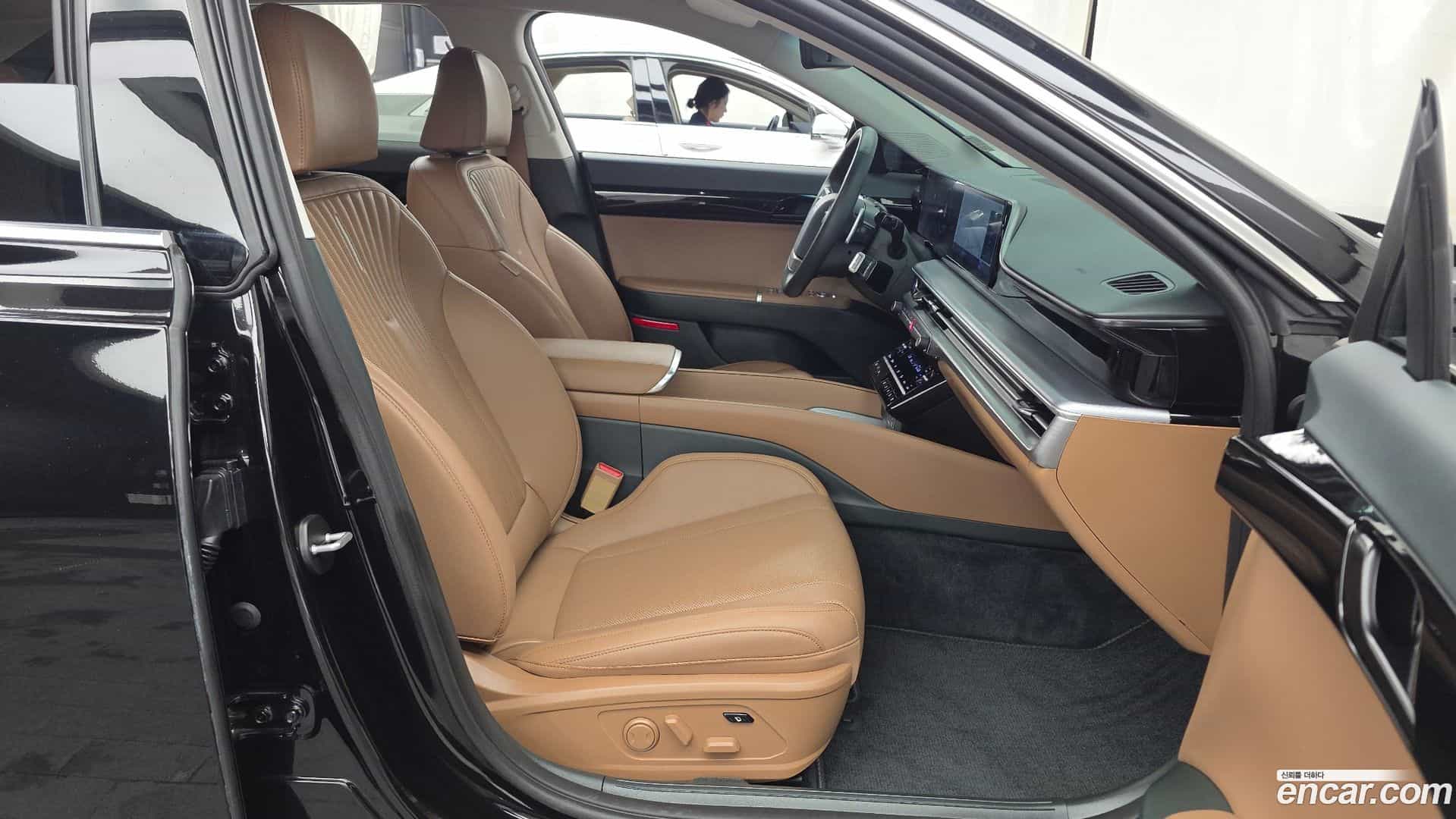 Grandeur Hyundai 2023.10-OPTION-015