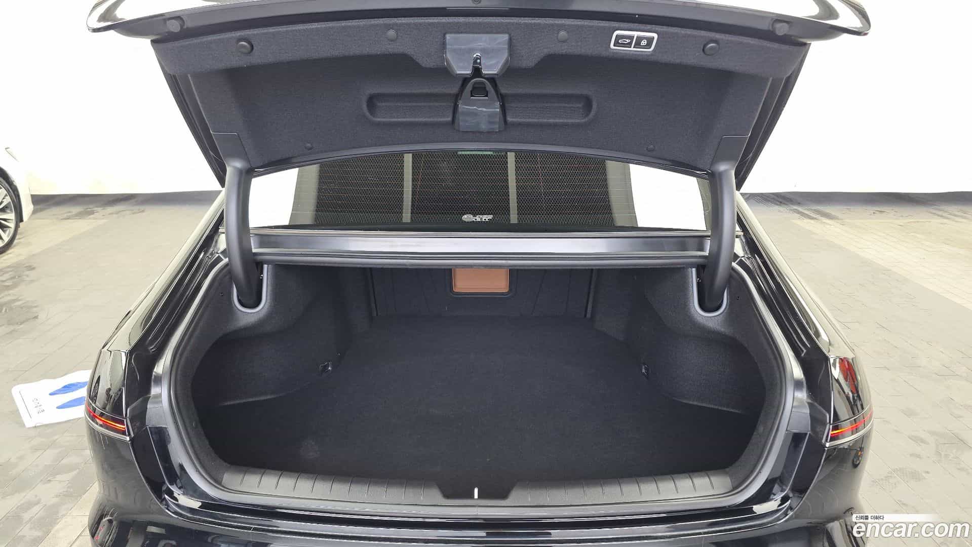 Grandeur Hyundai 2023.10-OPTION-024