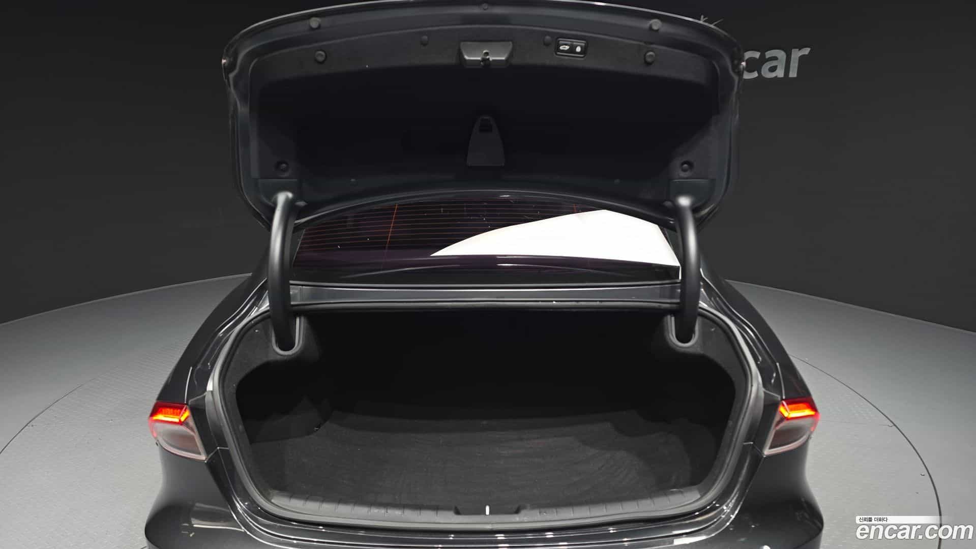 Grandeur Hyundai 2019.11-OPTION-024
