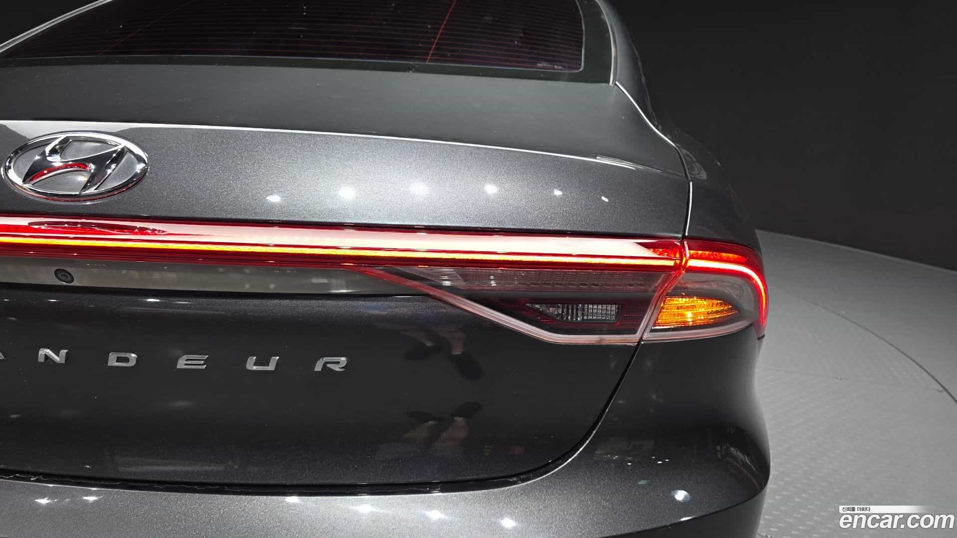 Grandeur Hyundai 2019.11-OUTER-033