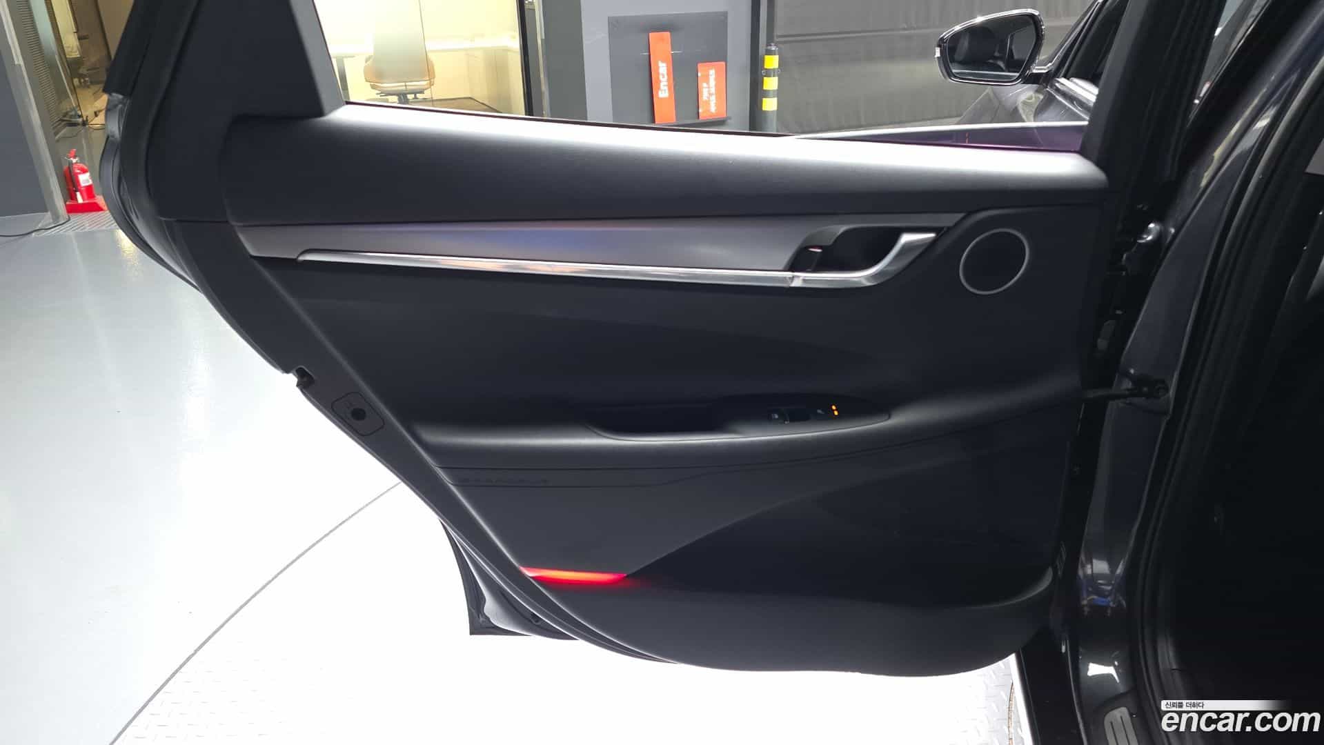 Grandeur Hyundai 2019.11-INNER-035