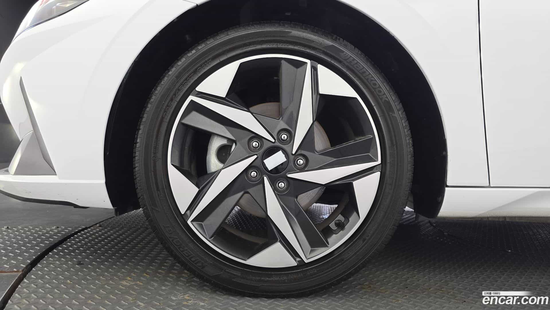 AVANTE Hyundai 2023.2-OUTER-005