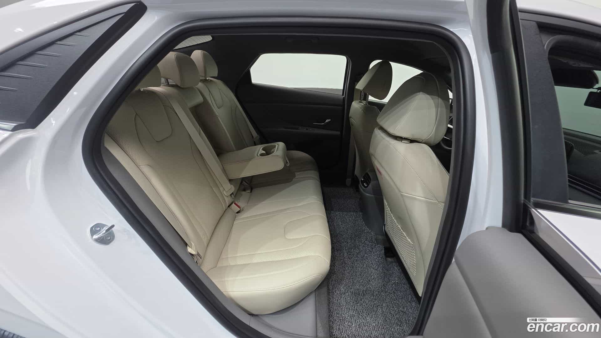 AVANTE Hyundai 2023.2-OPTION-022
