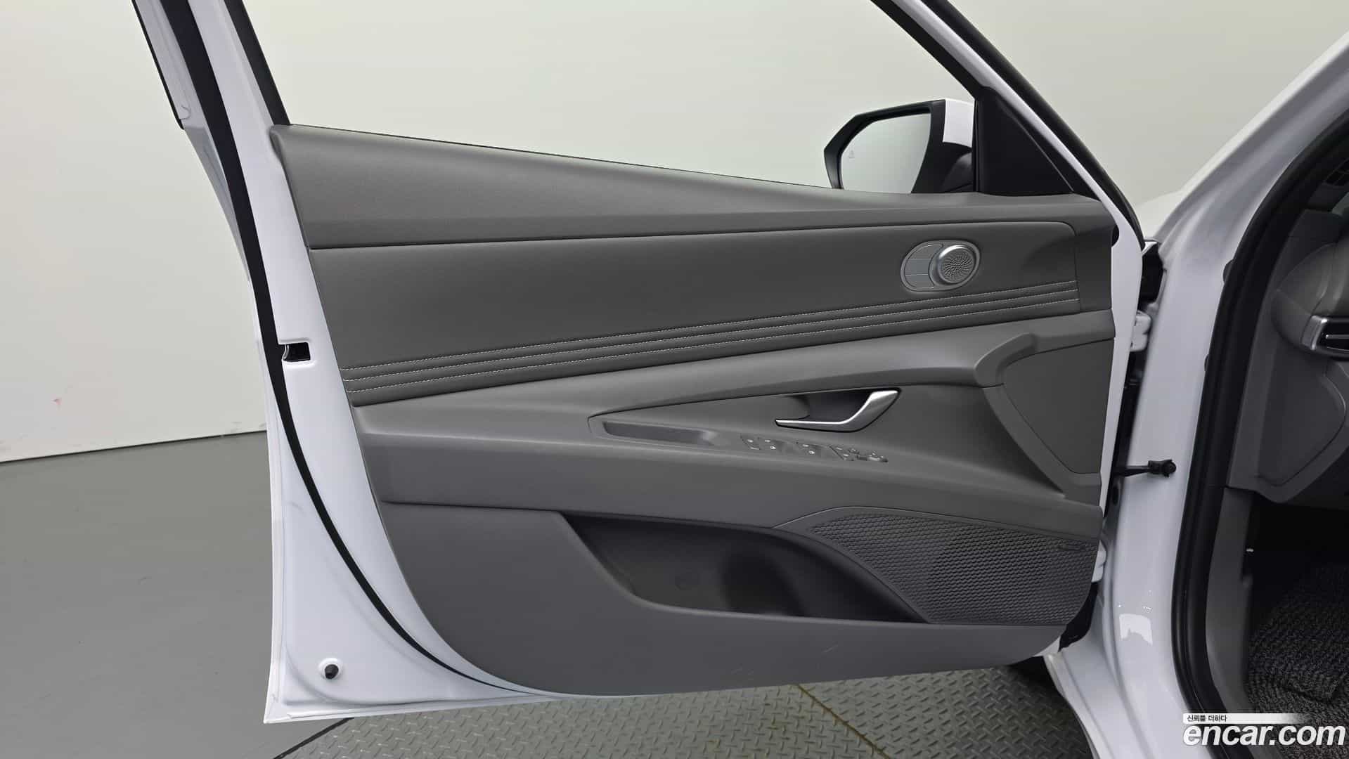 AVANTE Hyundai 2023.2-INNER-034