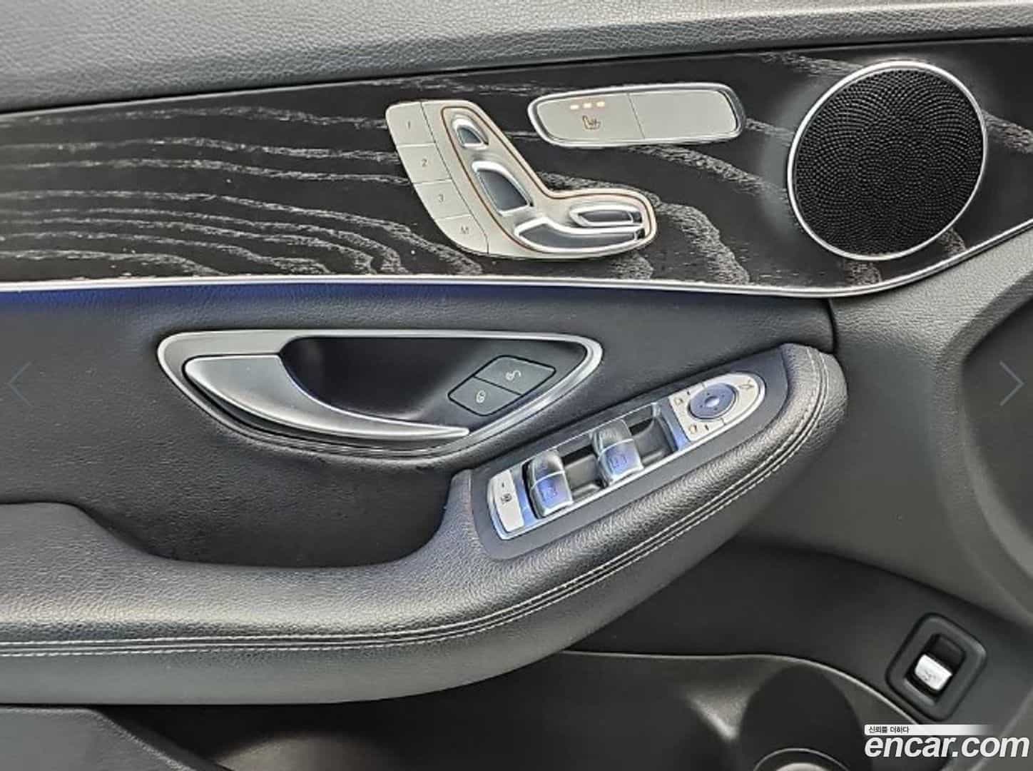 C-Class Mercedes-Benz 2019.2-OPTION-020