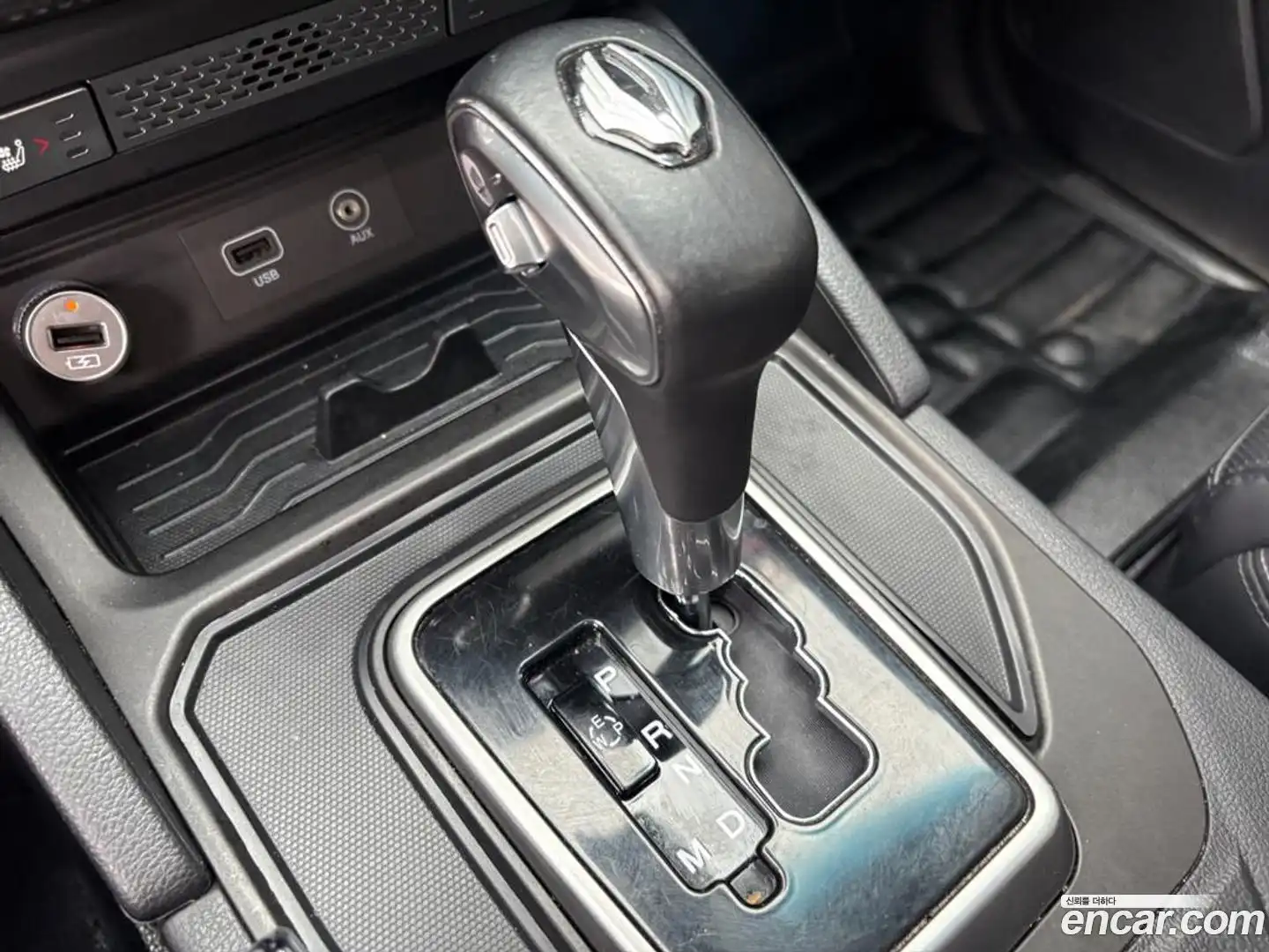 Rexton KG Mobility 2019.9-INNER-009